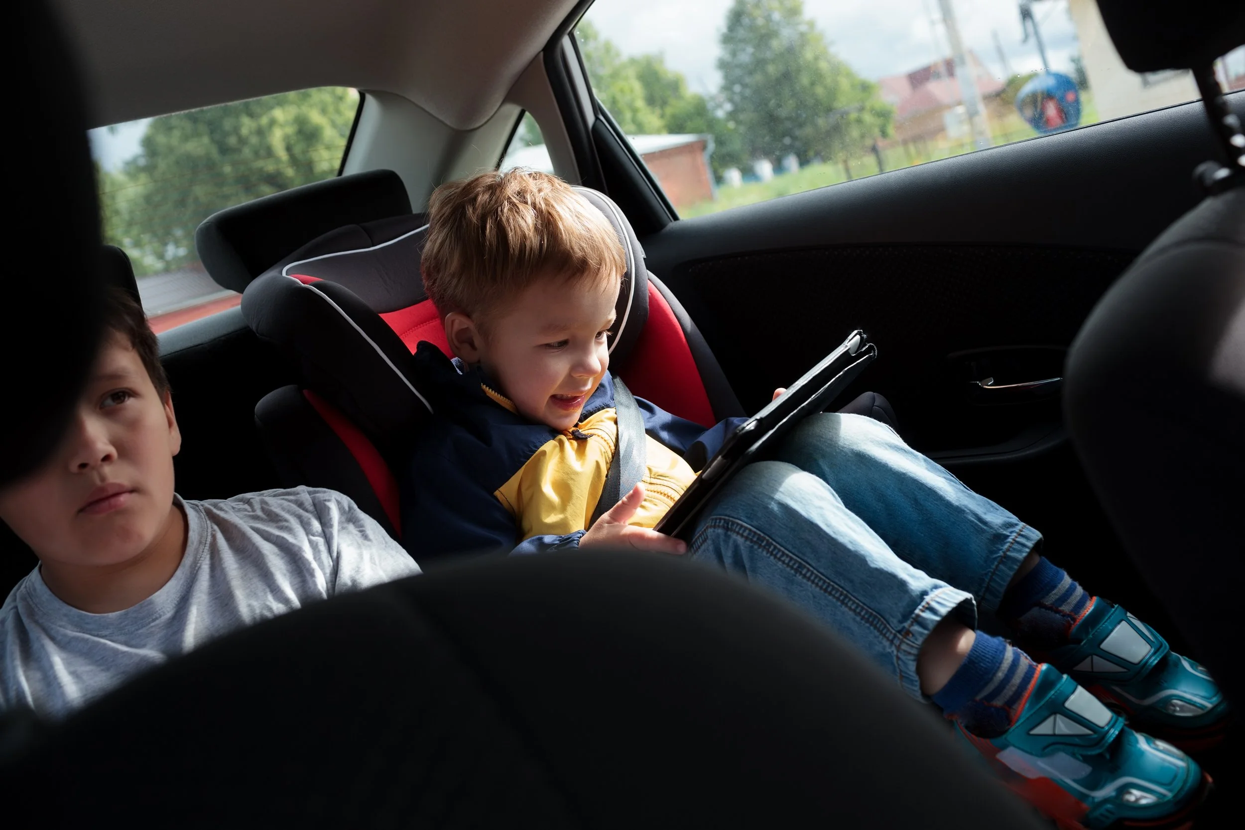 Kids tablet screen when traveling