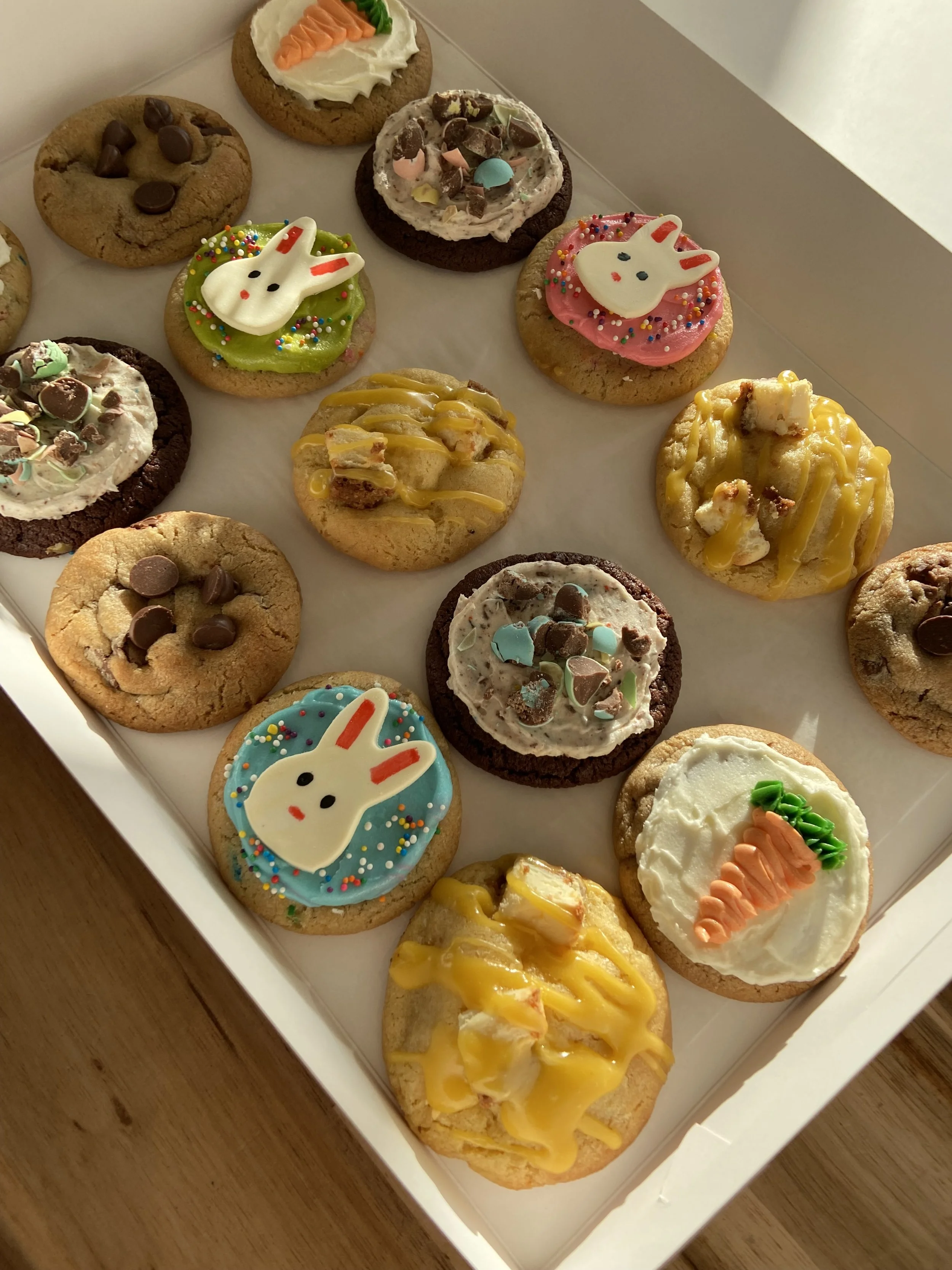 Easter 15 pack Gift Box of 1/4  sized Cookies
