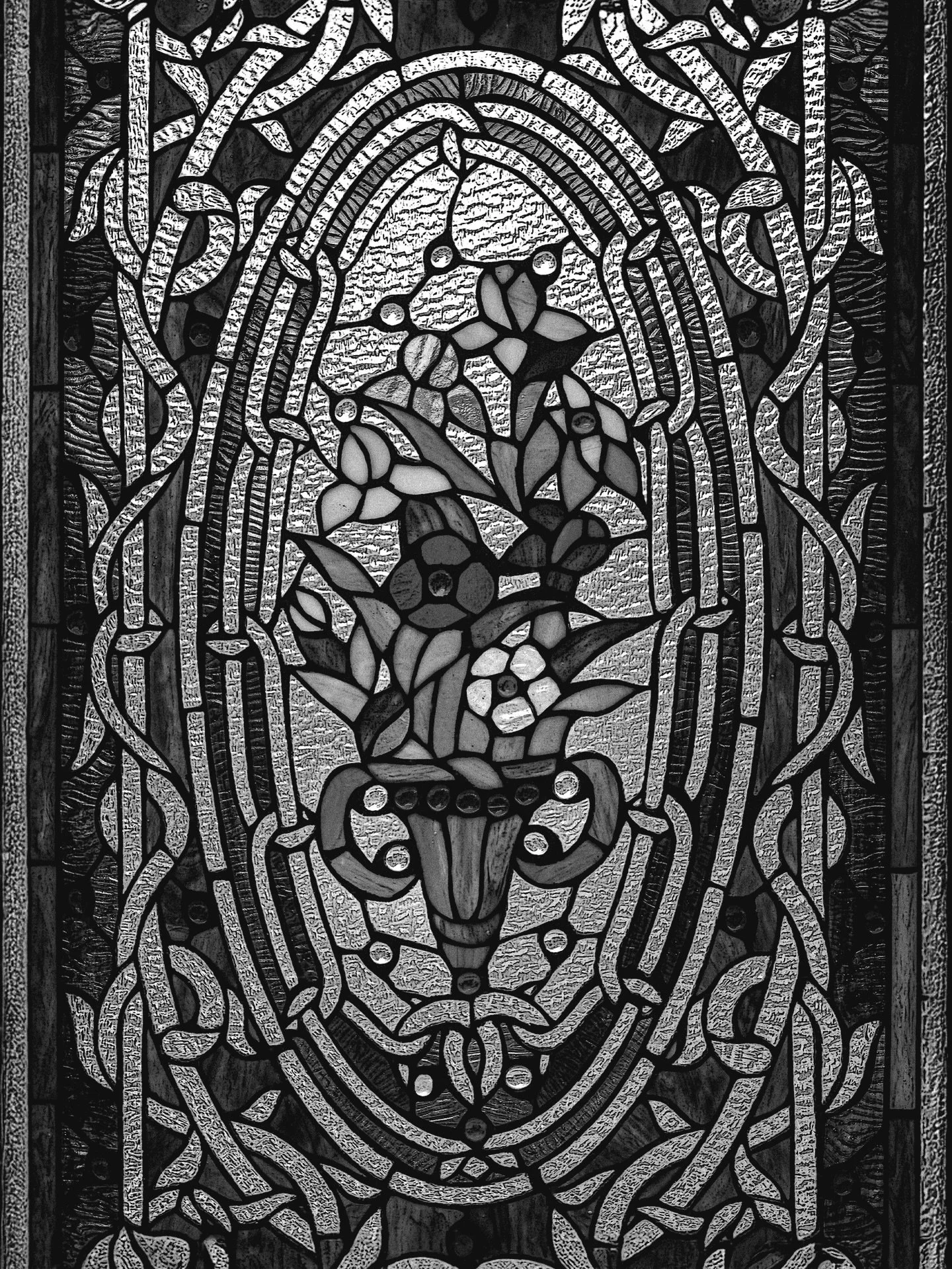 In black and white, or in all the many colors it takes throughout the day, this piece is one of my favorite! While this isn&rsquo;t my regular post I thought I could share some of the story of how we got to obtain it: 

While on Facebook marketplace 