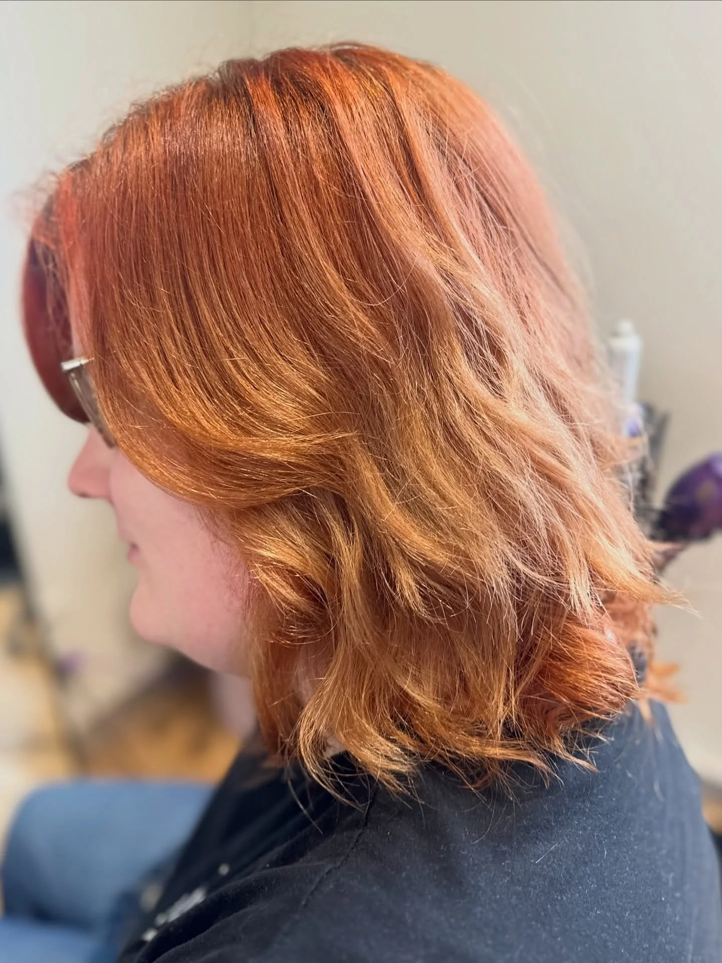 Copper transformation&hellip;

Scroll accross to see the before! 

This was a huge job - blue to copper hair on compromised hair, but these are the results after one session in my chair for @cordeliasealion 🥰🥰🥰

Coloured by @wellapro_anz and loved