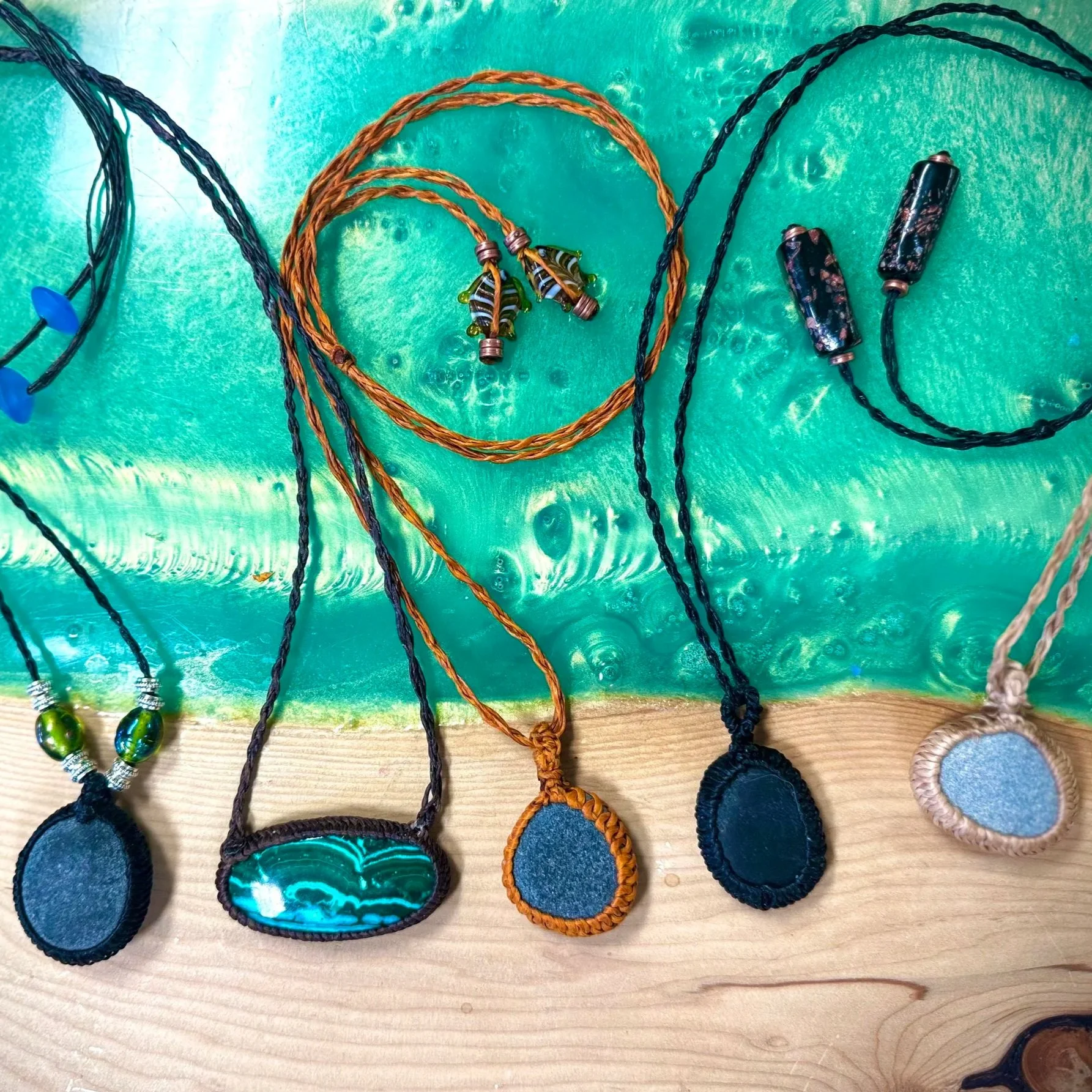 Macrame Stone Wrapping Class for Beginners