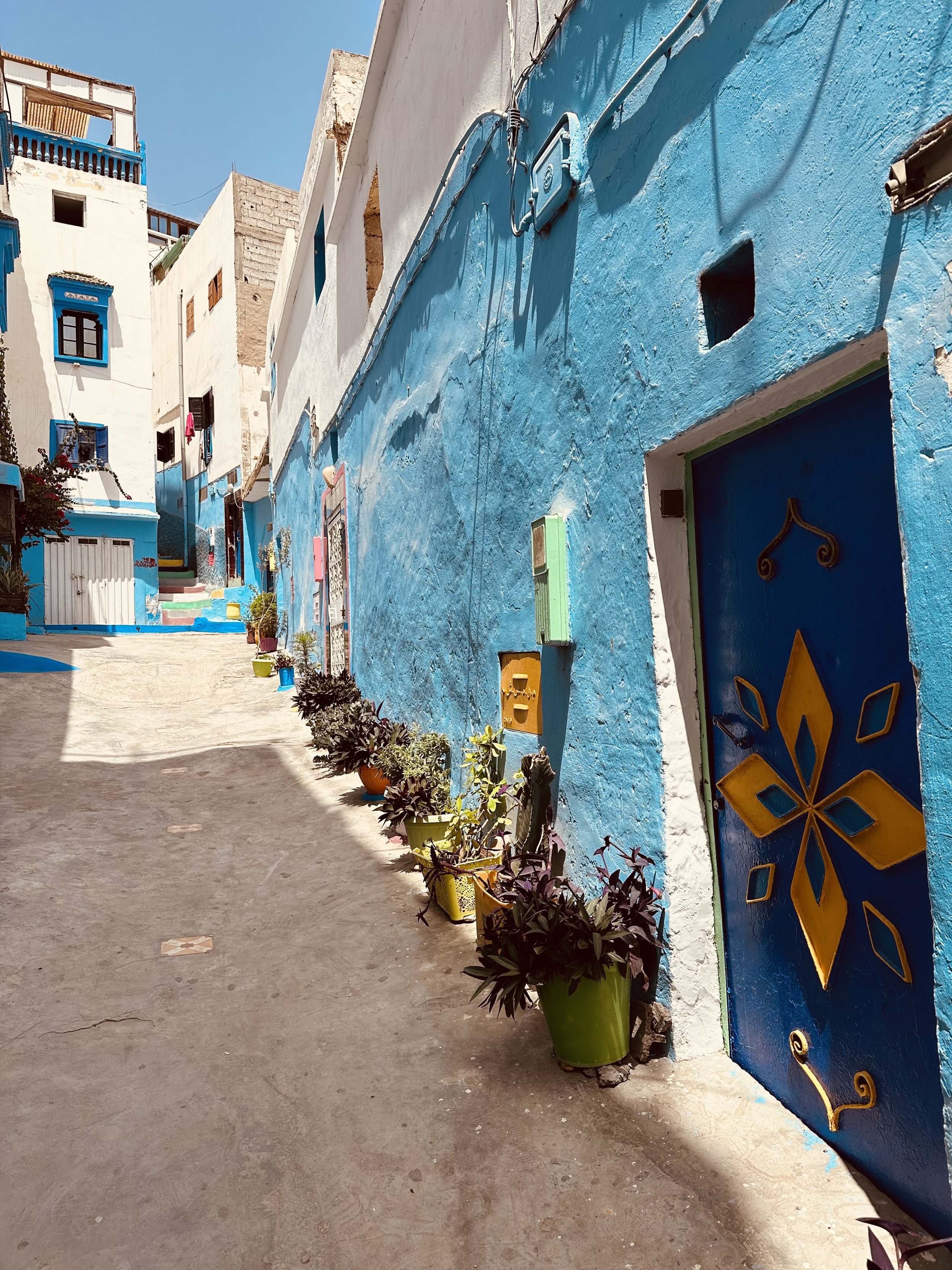 Taghazout et ses rues colorées