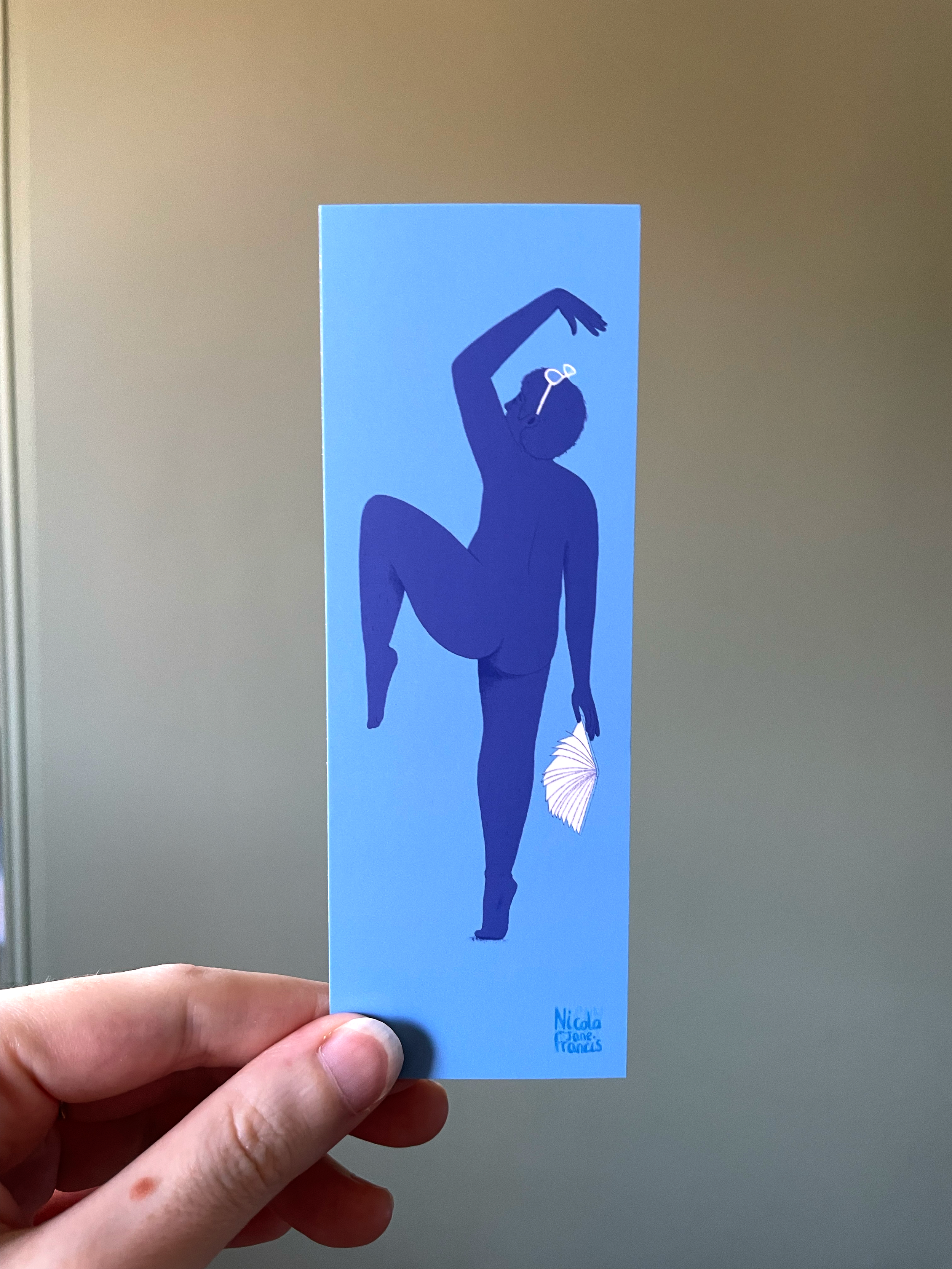blue front 01.png