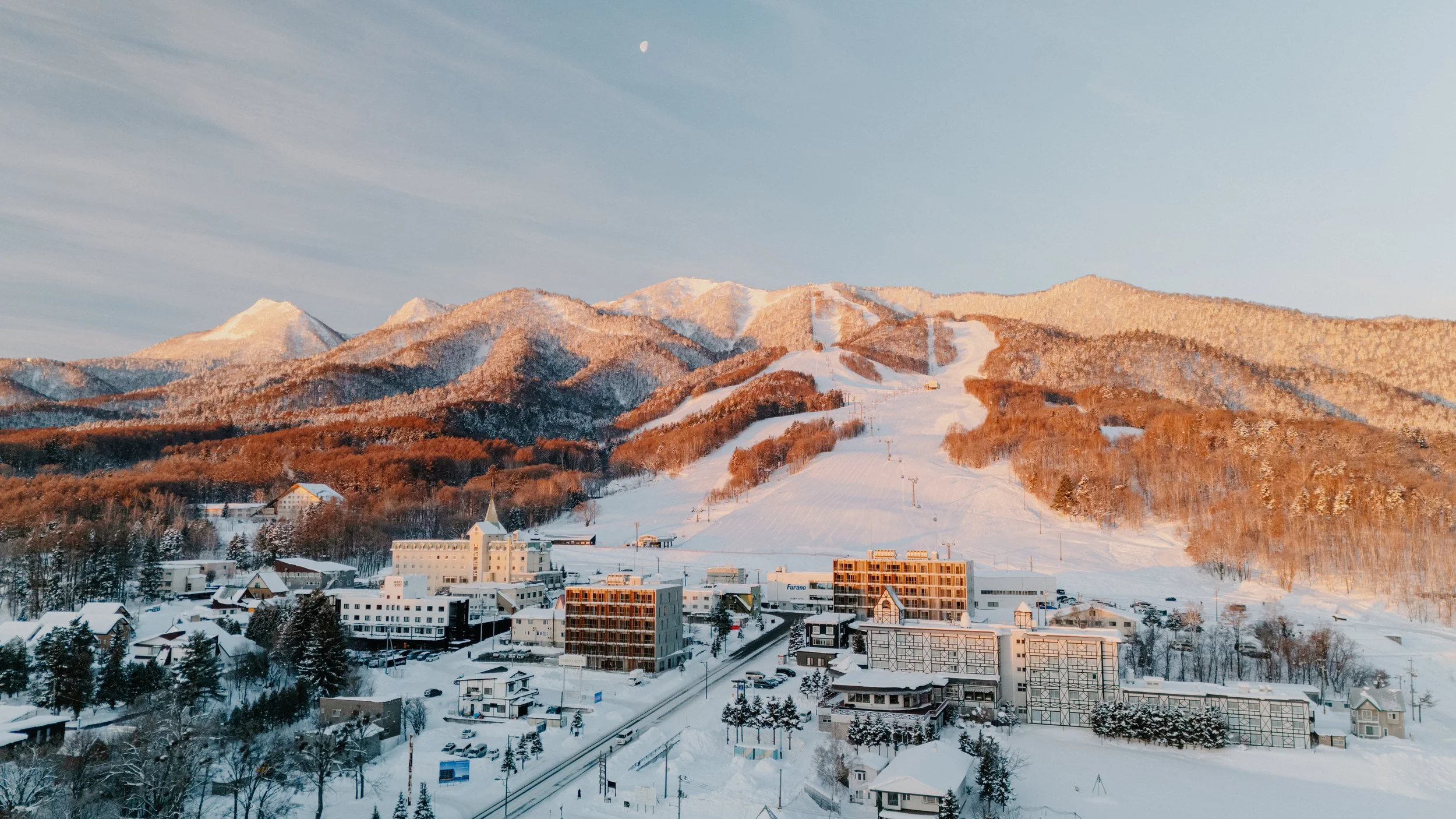Furano ski slopes, photography by Pete Elliott