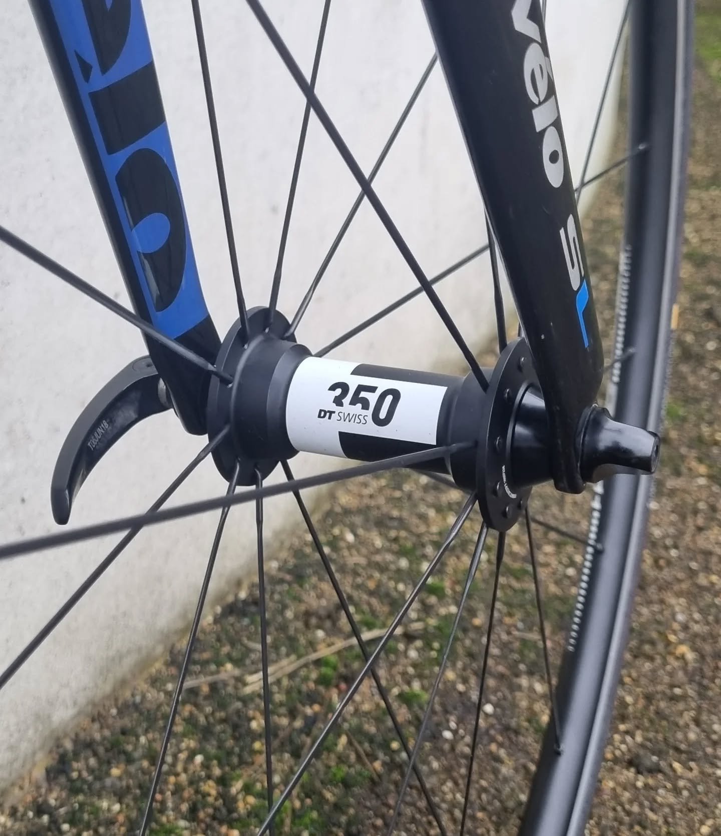 The best all around hub money can buy BAR NONE.

The @dtswiss 350. In rim, disc, road, MTB flavours laced up with @sapim_official CX Rays to quality alloy rims, this set is bringing a new lease of life.

DM for enquiries about handbuilt wheels.

#han