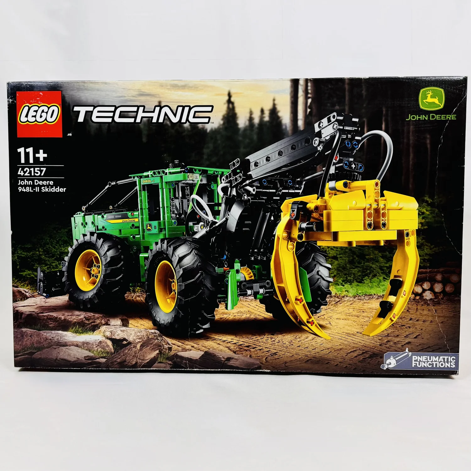LEGO Technic John Deere 948L-II Skidder Set (42157) | Kuso Oishii