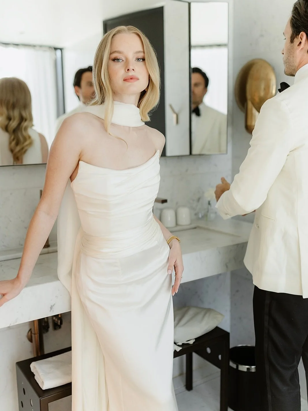 Just love the getting ready. So relaxed.

#weddingphotographer #br&ouml;llopsfotograf #weddingstockholm #gettingready #model #bride #weddingdress