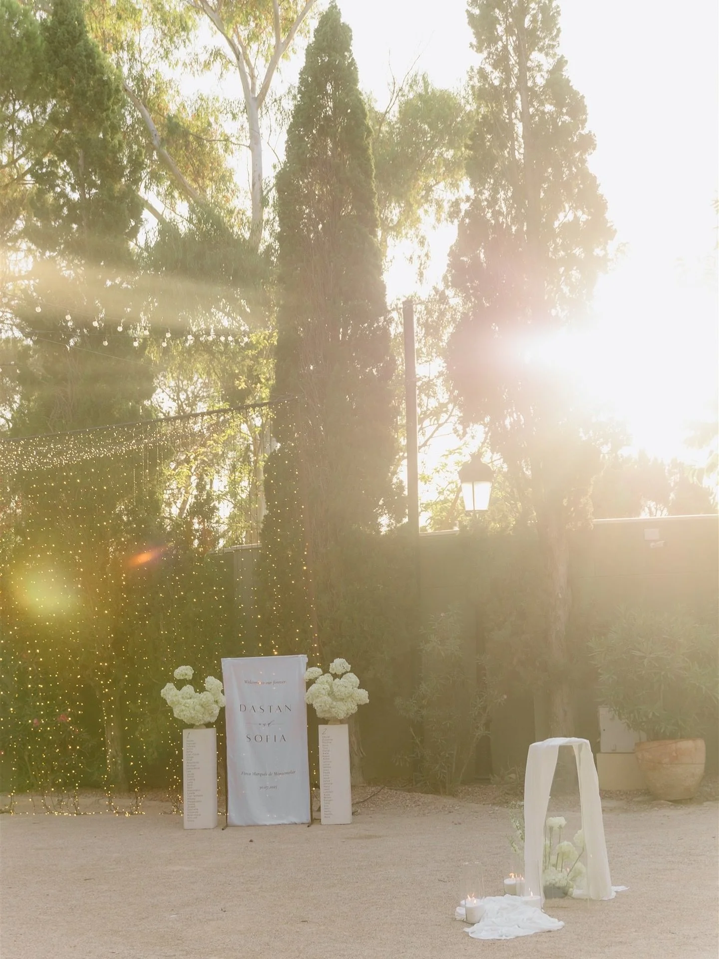 The Spanish light.

#wedding #weddingphotographer #destinationwedding #br&ouml;llopsfotograf #weddingdecor #weddingspain #altea