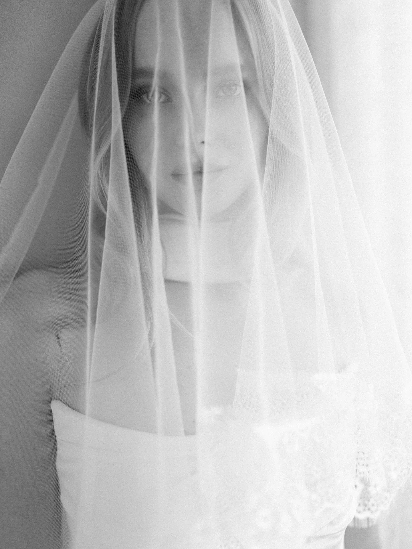 Beauty

#wedding #bride #weddingphotographer #br&ouml;llopsfotograf #veil #weddingdress