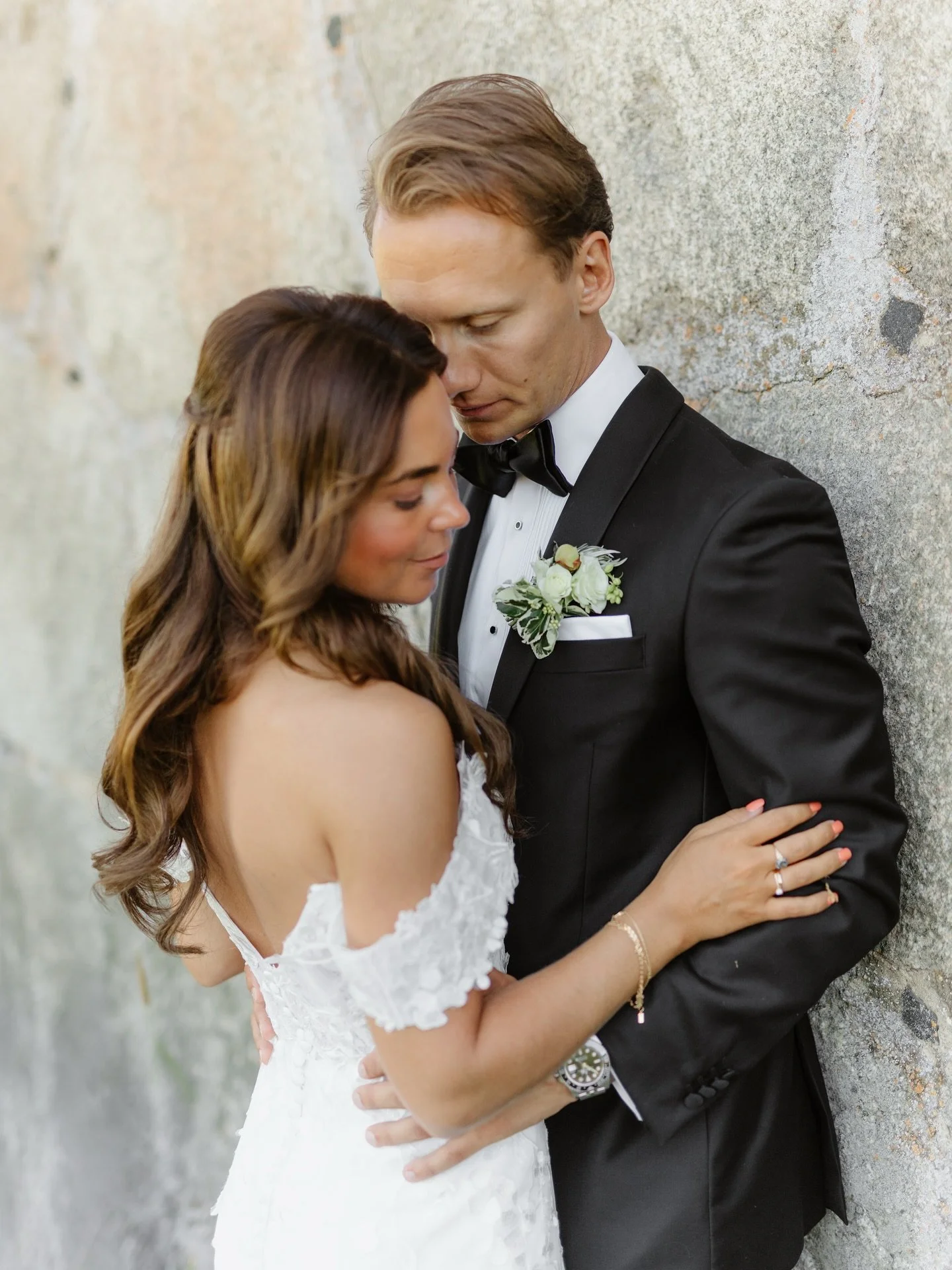 Happy love. Mr&amp;Mrs Glad. 

#wedding #weddingphotographer #br&ouml;llopsfotograf #weddingportrait #live