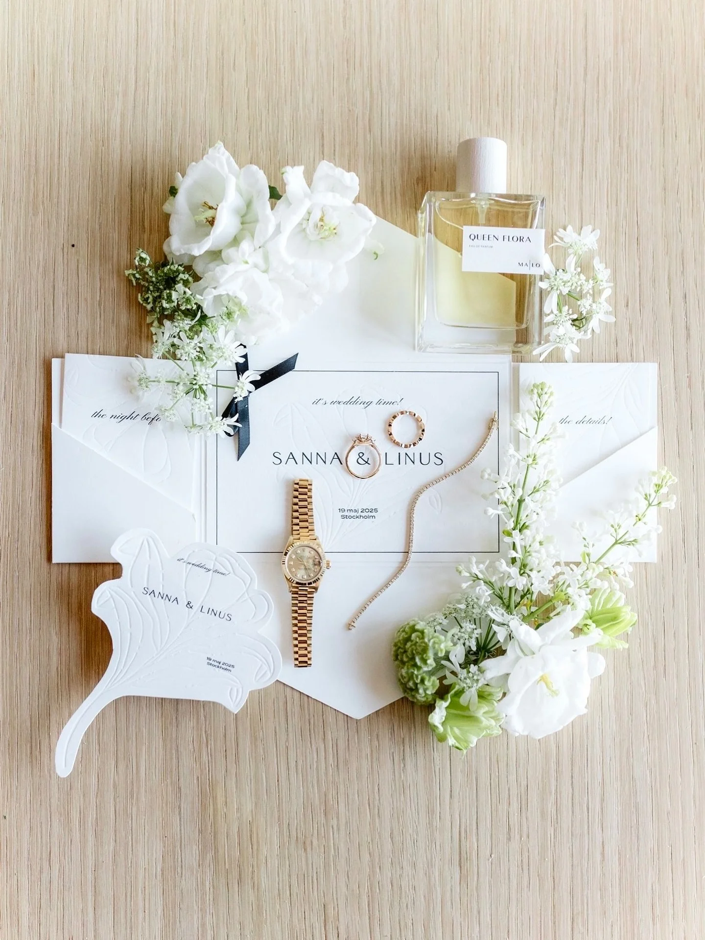 A beautifully crafted wedding invitation in the mail &mdash; a special first glimpse that shows just how important your wedding day truly is.

Stationery by @studiobrandis !

#wedding #weddingstationery #graphicdesign #weddinginvitation