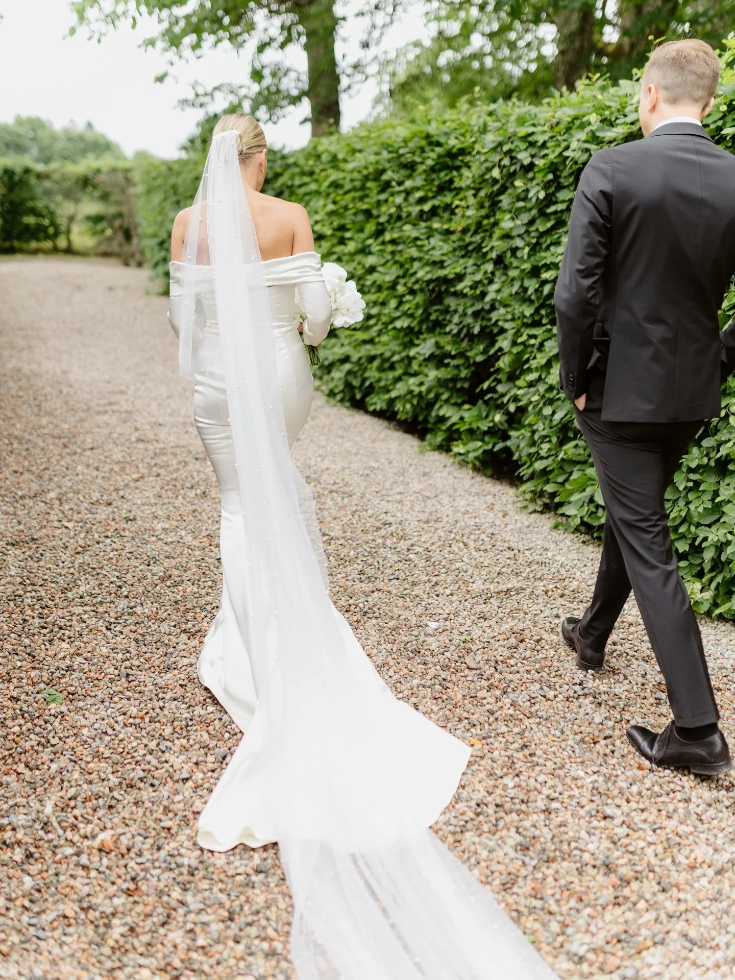 A day in June. Swedish summer doing its thing.

Lovely couple @andreanorrman @linusebergman 
Planner @freddy.studios 
Muah @bynicole.rescorl 
Dress @calmius.couture 
Bouquet @floweriesbyhanna
