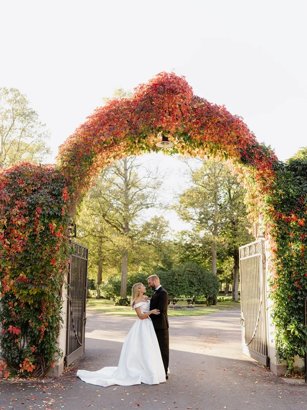 The golden hues of the autumn sun. Breathtaking.

Considering a fall wedding?