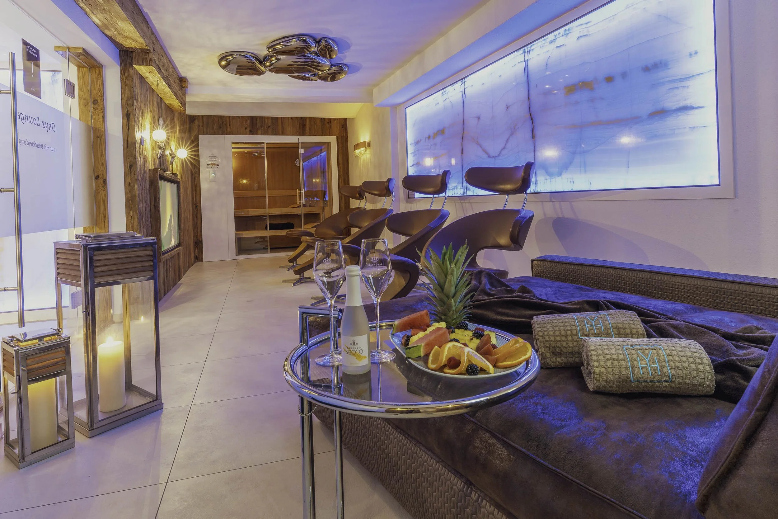 private-spa-white-lounge-wellnesshotel-helvetia-bodensee-lindau-insel-001.jpg