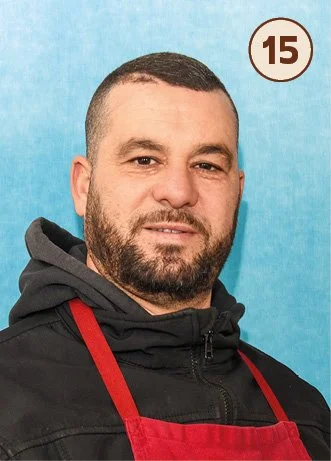 Cid
Chez Ilyès

Des olives aux fruits secs en passant par les épices, Cid vous propose un large choix de saveurs pour agrémenter vos plats. 