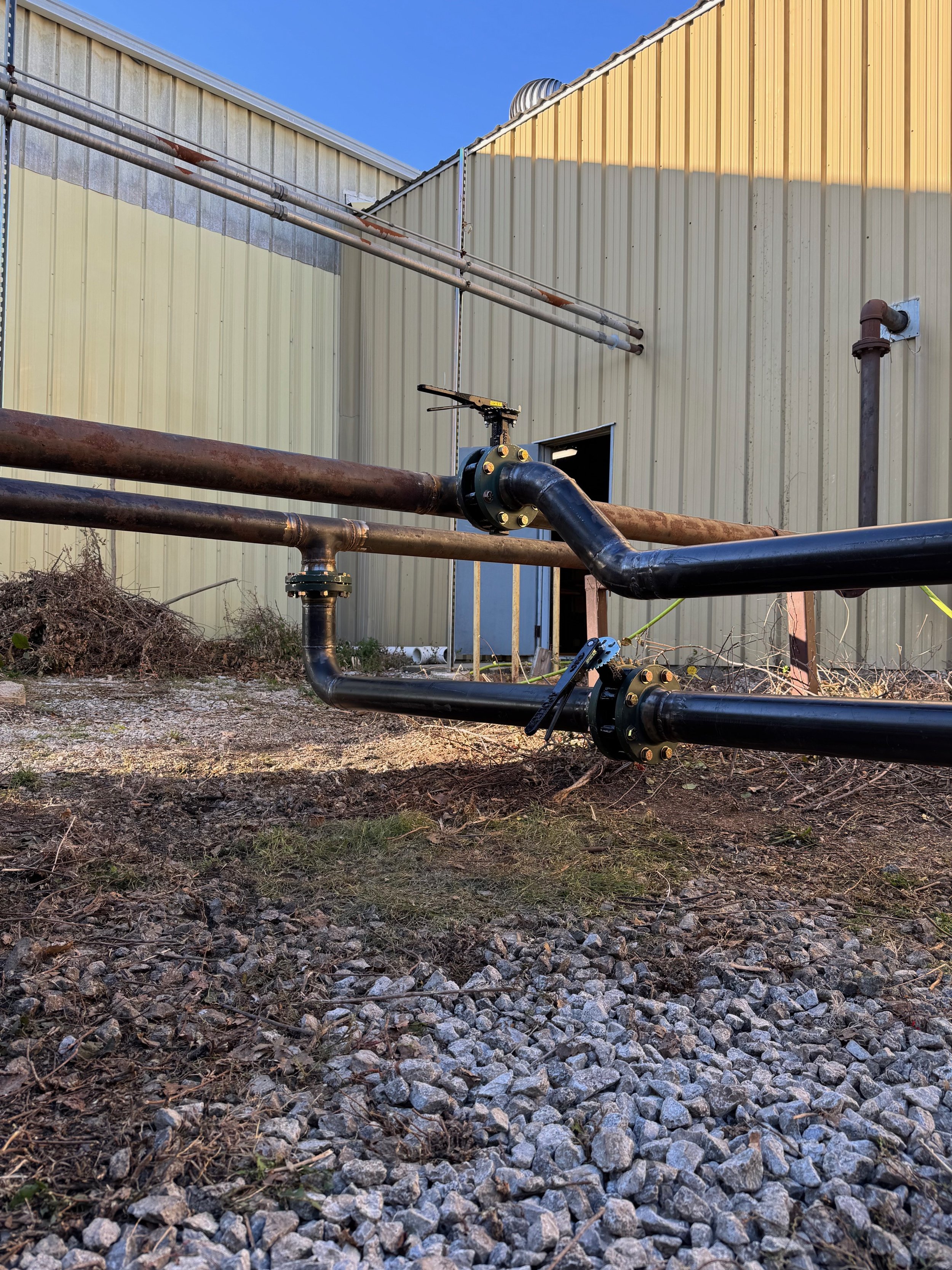 HERES A FUN PIPE JOB, TIEING- IN SOME 4IN SCH 40 GLYCOL LINES FROM A CHILLER
