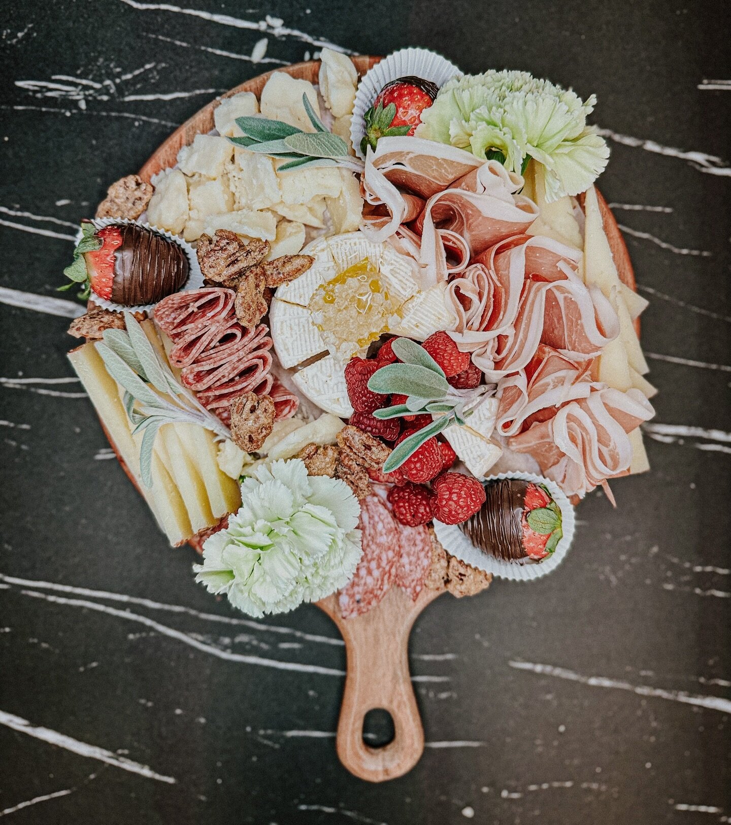 Was feeling fancy, might eat later idk. 🍯 

🧀 
🧀 
🧀 

#grazingtable #grazingboard #charcuterie #catering #boisecatering #idahocatering #charcuterieboards #charcuterieboardsofinstagram #cheeseboard #boiseidaho #visitboise #idahome #idahoeats #bois