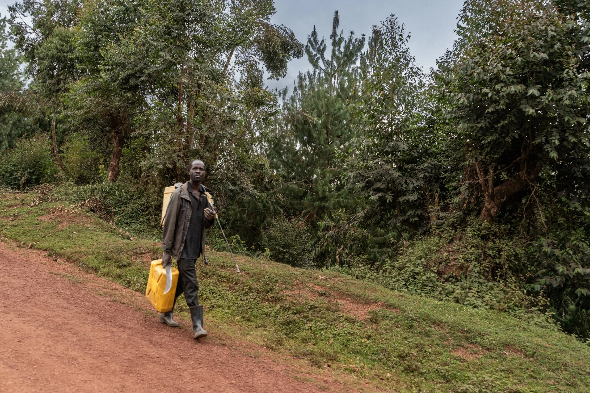 @michelphoto69_Uganda_by car-341.jpeg