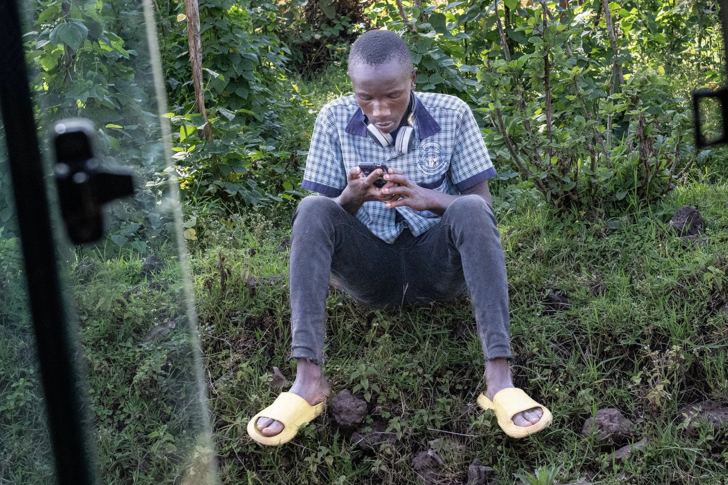 @michelphoto69_Uganda_by car-740.jpeg