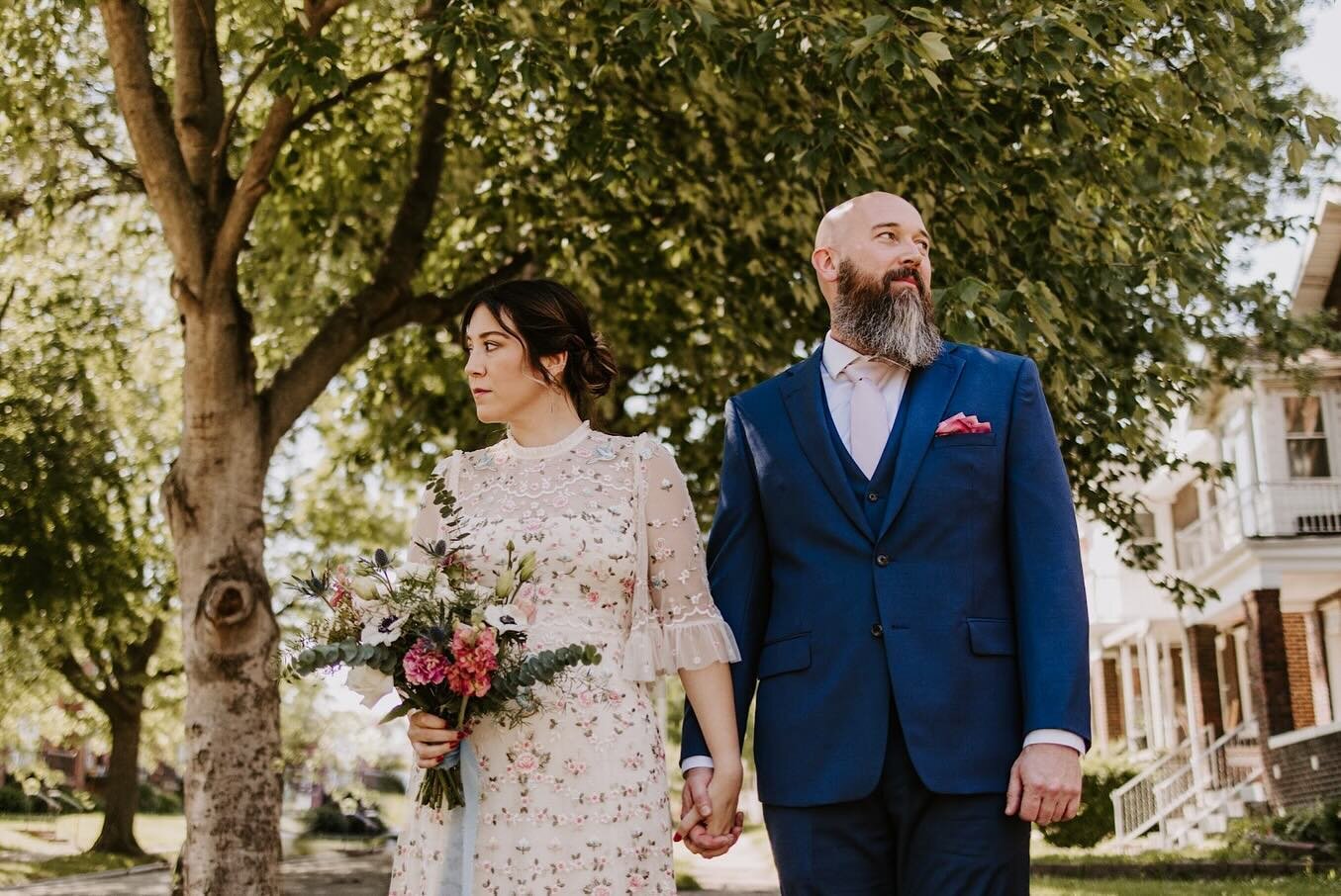 ✨feels like home✨

📸 - @abigailderrickphoto 
🌸 - @growyourownwayflorals 

#stlweddingplanner #saintlouisweddingplanner #fallwedding #stlmade #weddinginspiration #intimatewedding #intimateweddings #intimateeventspace #stl #stlouis #weddingvenue
#stl