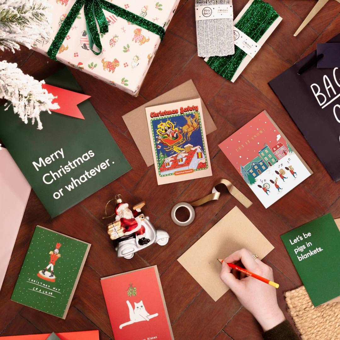 Christmas2021_Social_Cards,BagsAndWrap.jpg
