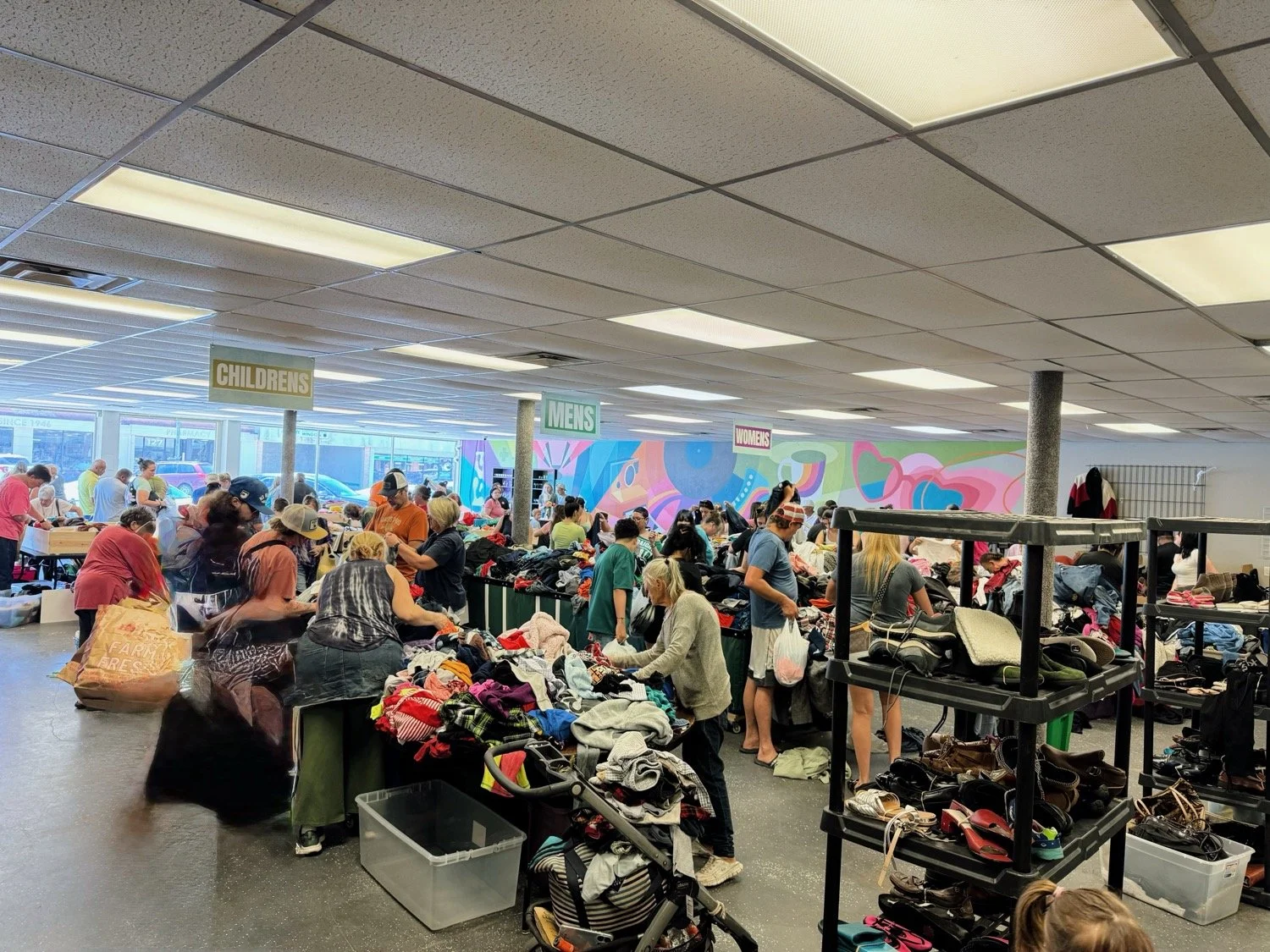 Park Avenue POP UP Outlet Shoppers (Copy) (Copy)