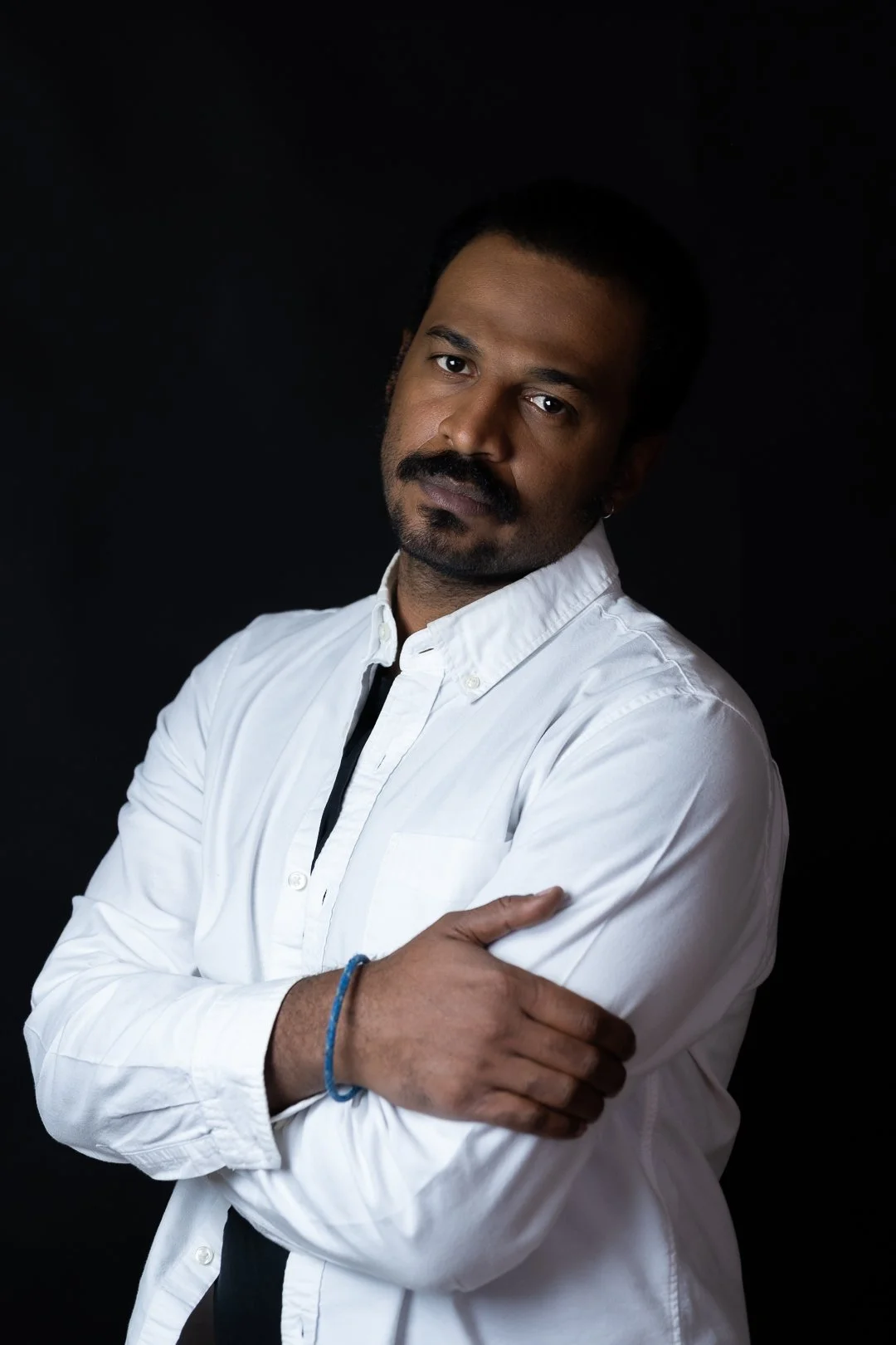 25.11.06 Ahmed headshots-25.jpg