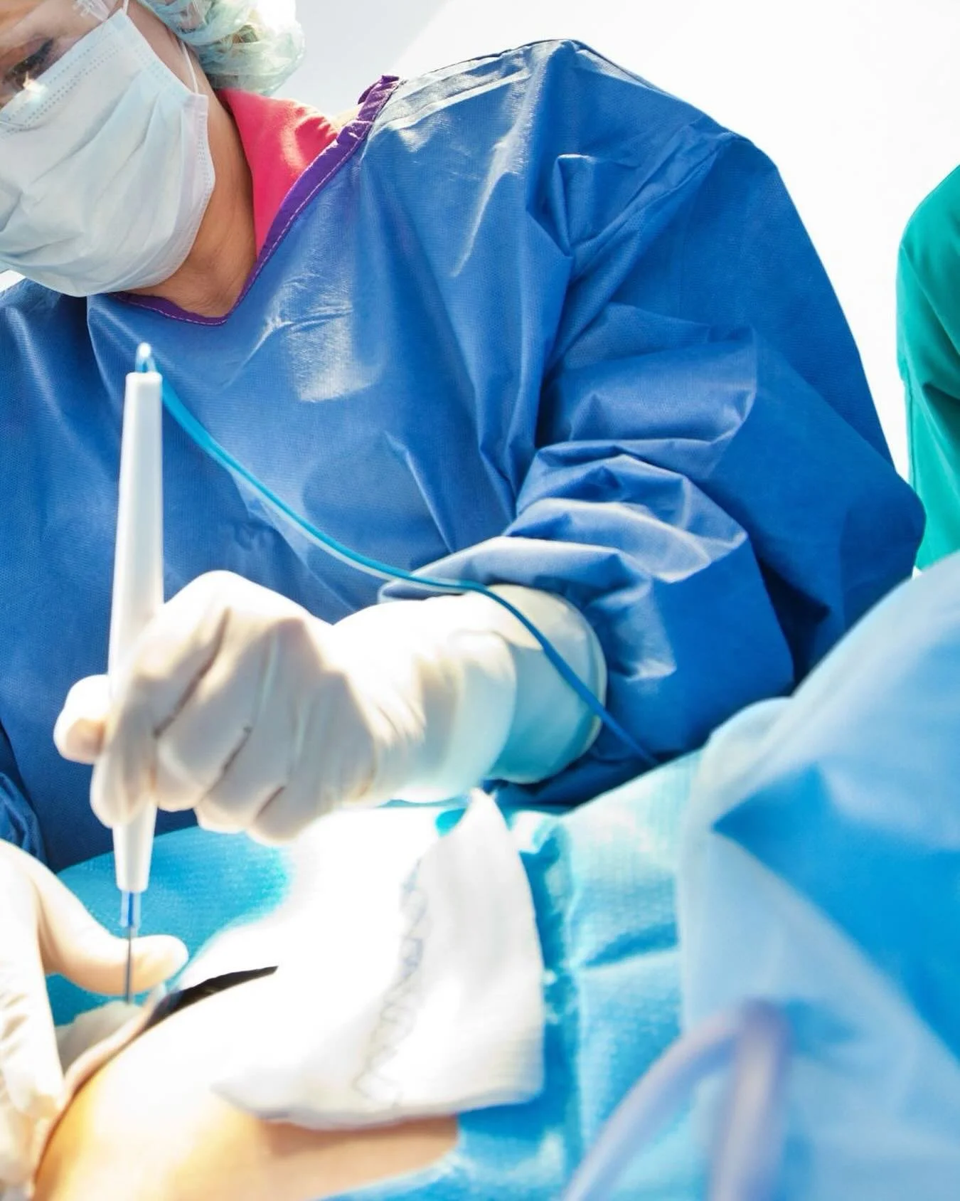 Did you know the abdominal muscles are weakened during c-section surgery, which can make it difficult
to sit up after surgery without support.

Support To Rise offers you the support you need to put the pressure into your arm strength rather than you