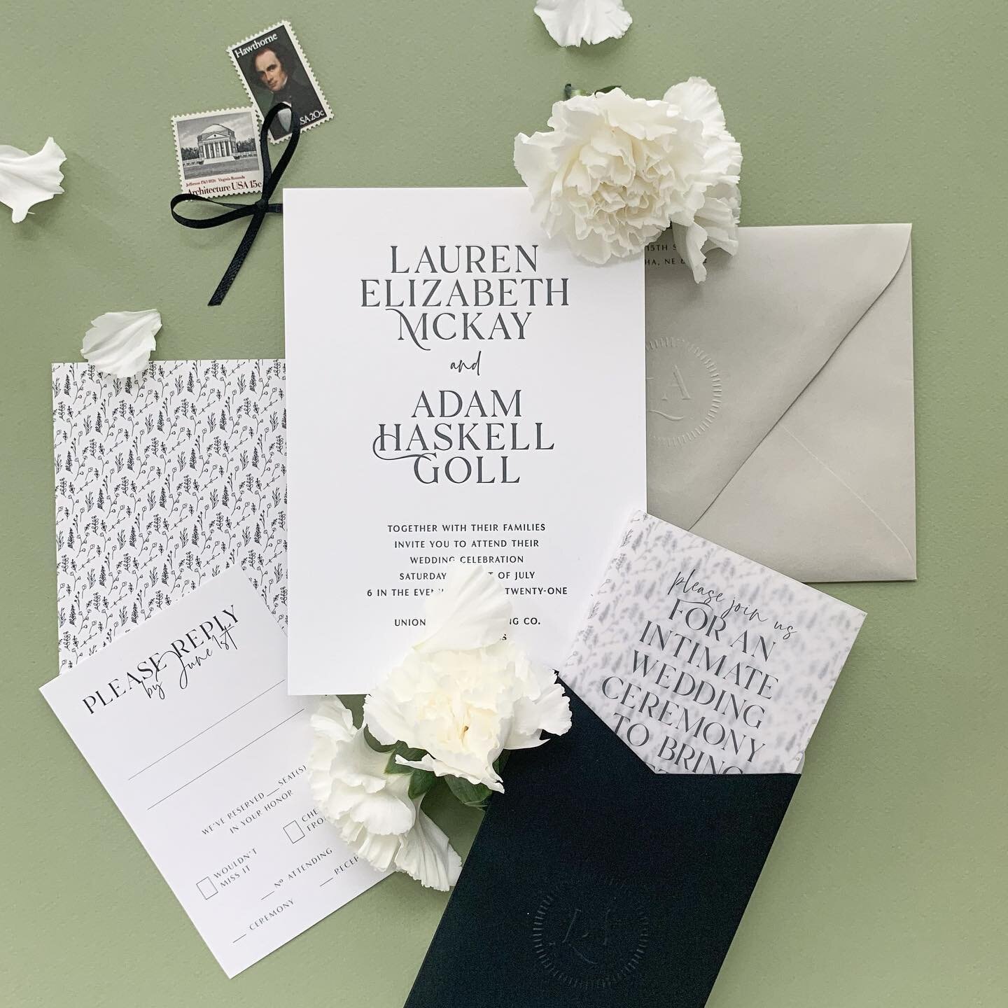 Black ink on 220# cotton paper is a good choice. 

#ofgoodstockweddings #invitationdesign #customweddinginvitation #modwedding #papergoods  #stationerylove #letterpress