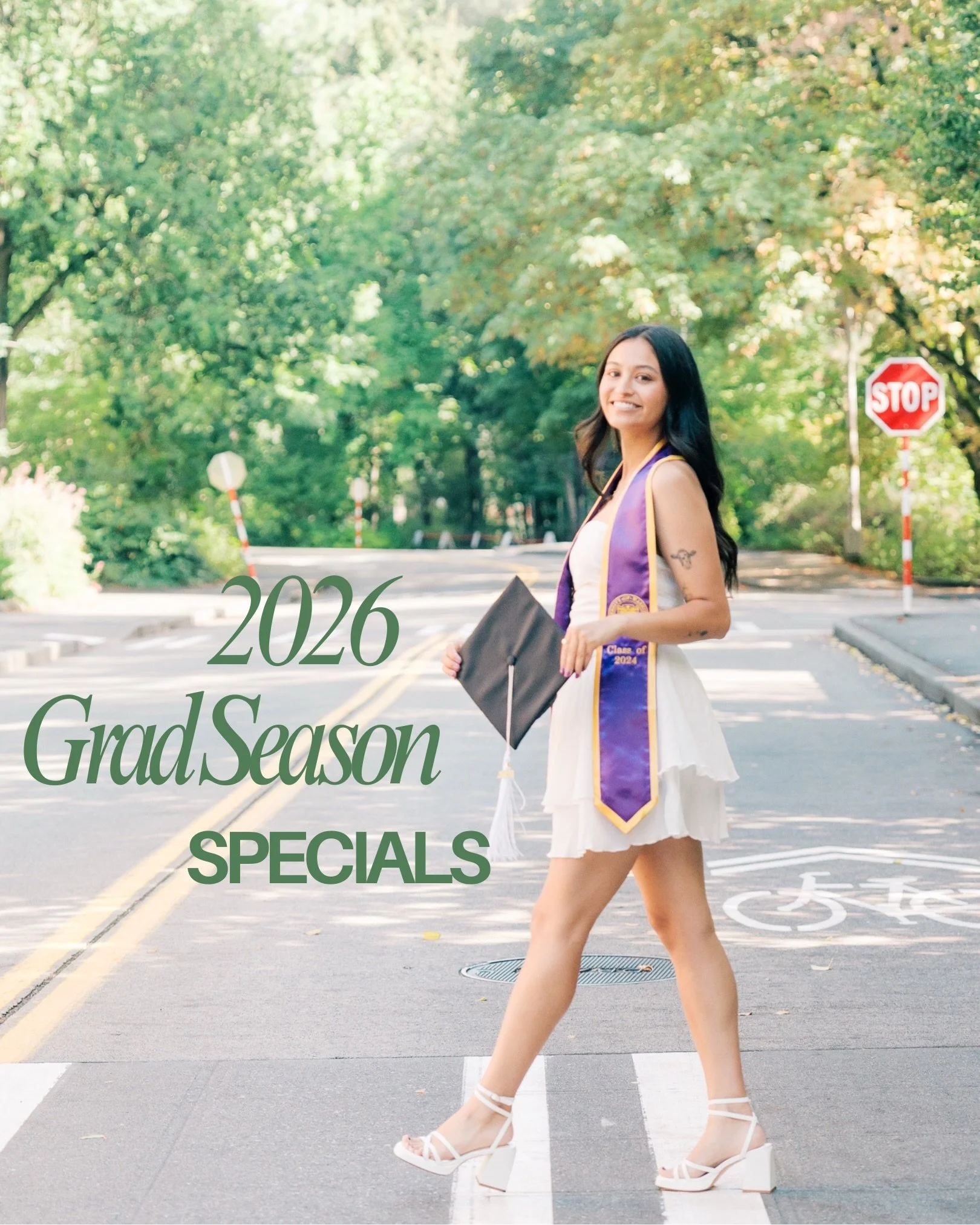 POV: you waited 4 years for this moment 🎓🤍

UW graduation sessions are officially open ✨

If you want grad photos that feel soft, cinematic, emotional, and actually YOU&hellip; this is for you.

Solo sessions, roommate shoots, couples, and friend g
