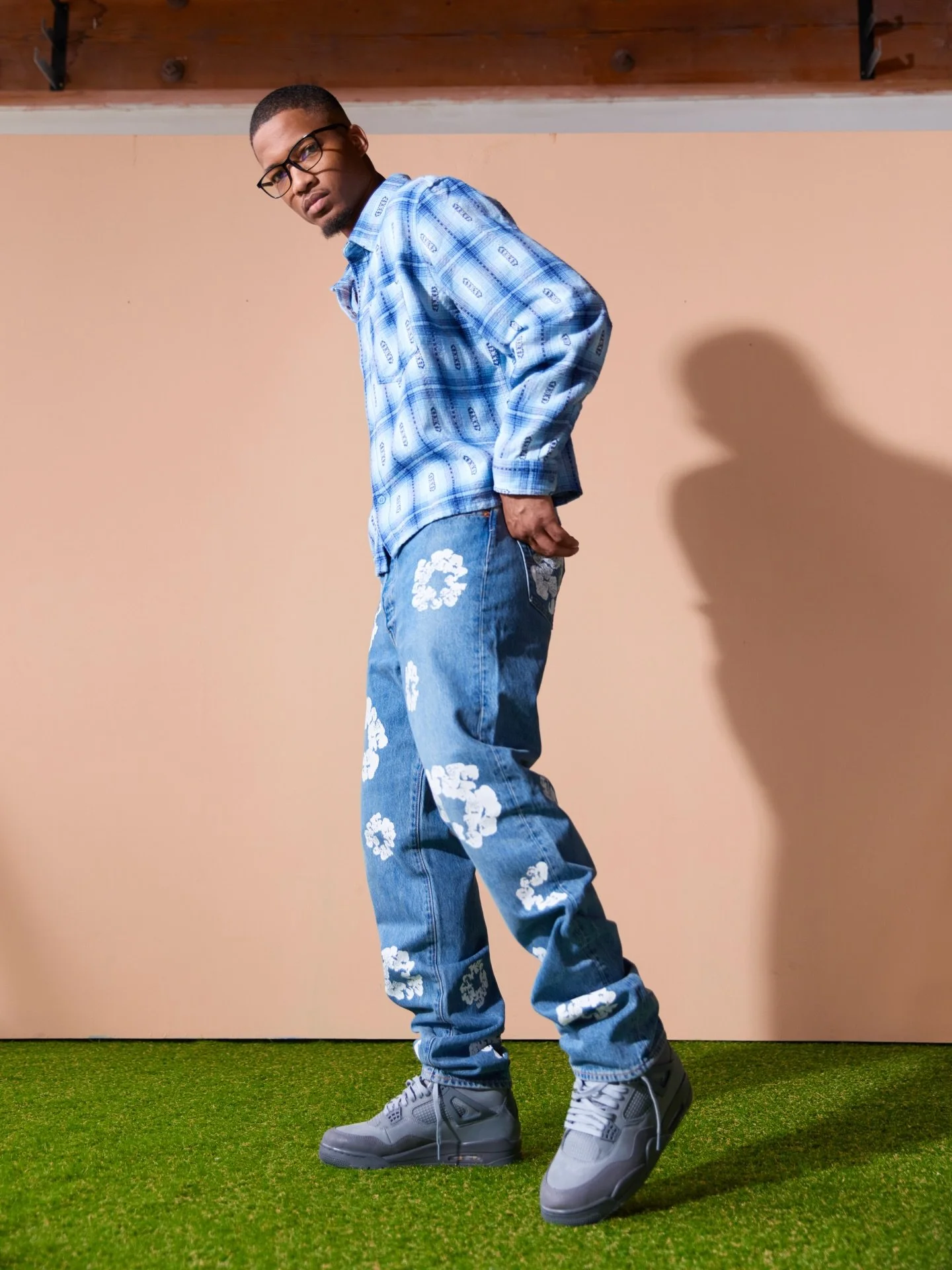 Talent @tyiewilliams 
Styling @bymelizza @madiiisworld 
Set Design @bymelizza 
Photography @samuelcarrillo__
