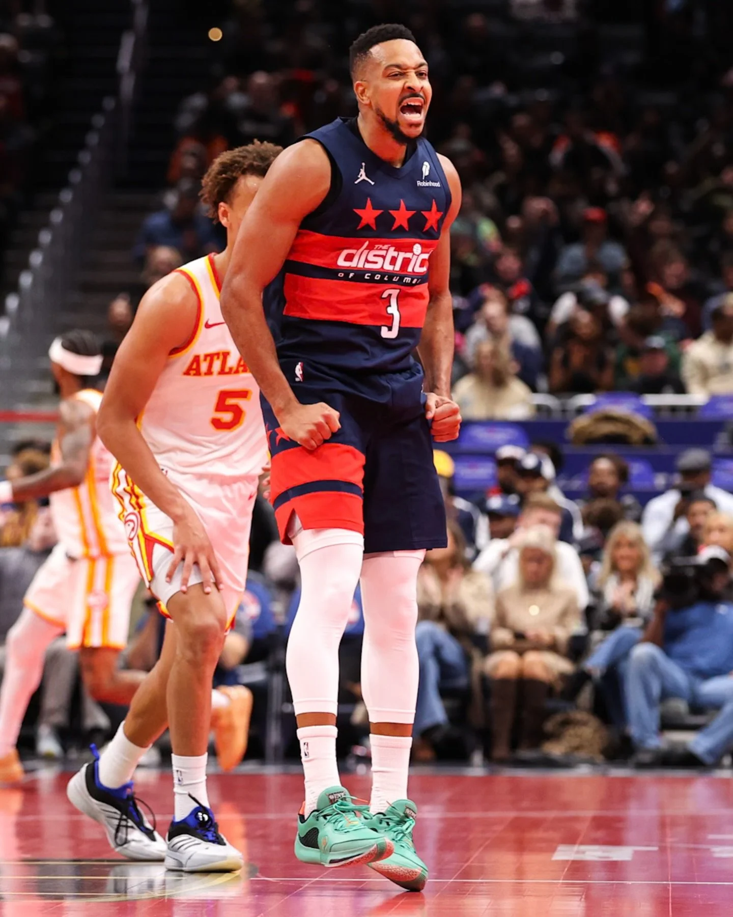 Had so much fun photographing last night&rsquo;s win against the Hawks! The new camera worked great. Hope everyone has a great Thanksgiving 🦃🤎