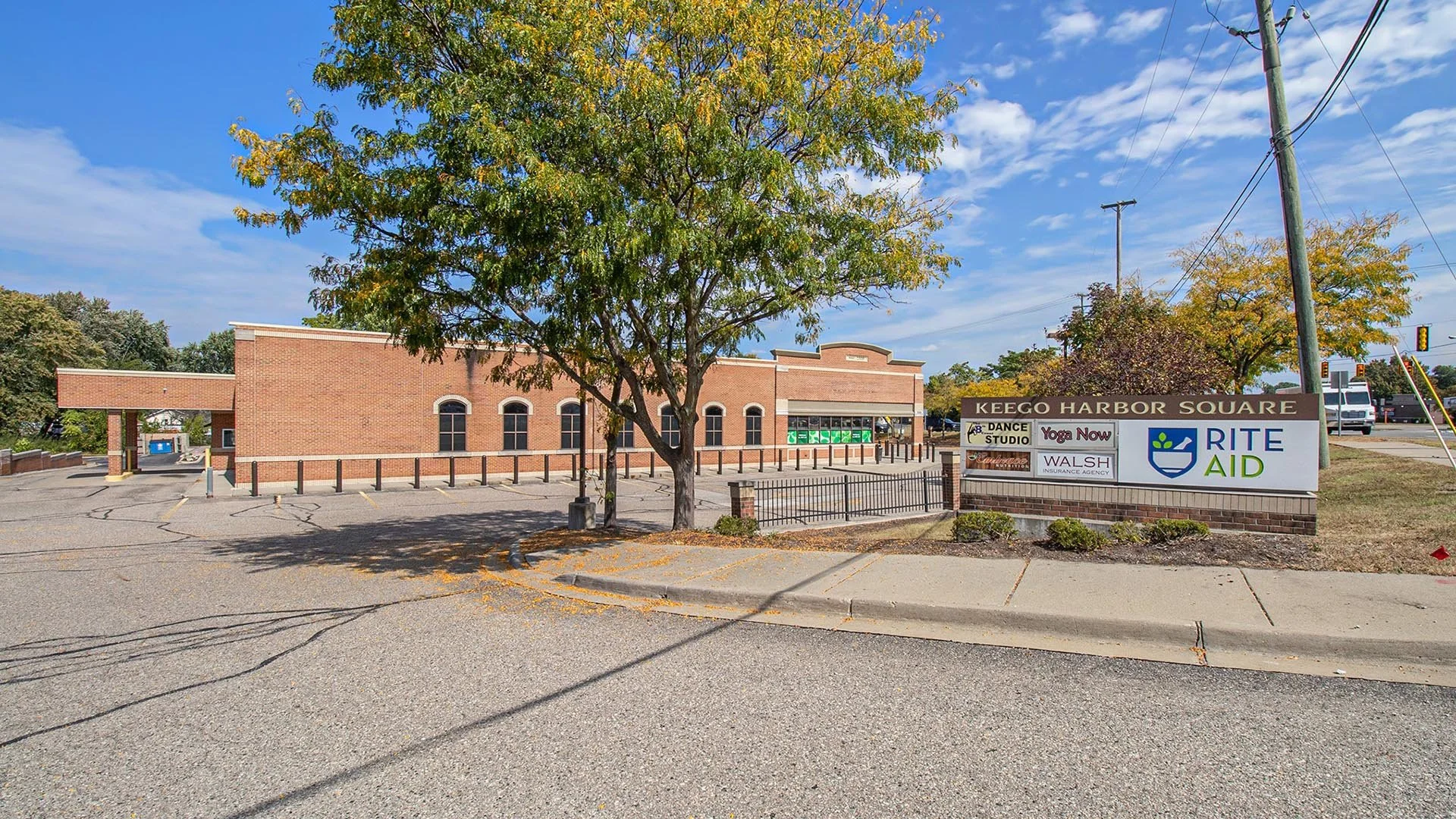 Former Rite Aid Keego Harbor.jpg