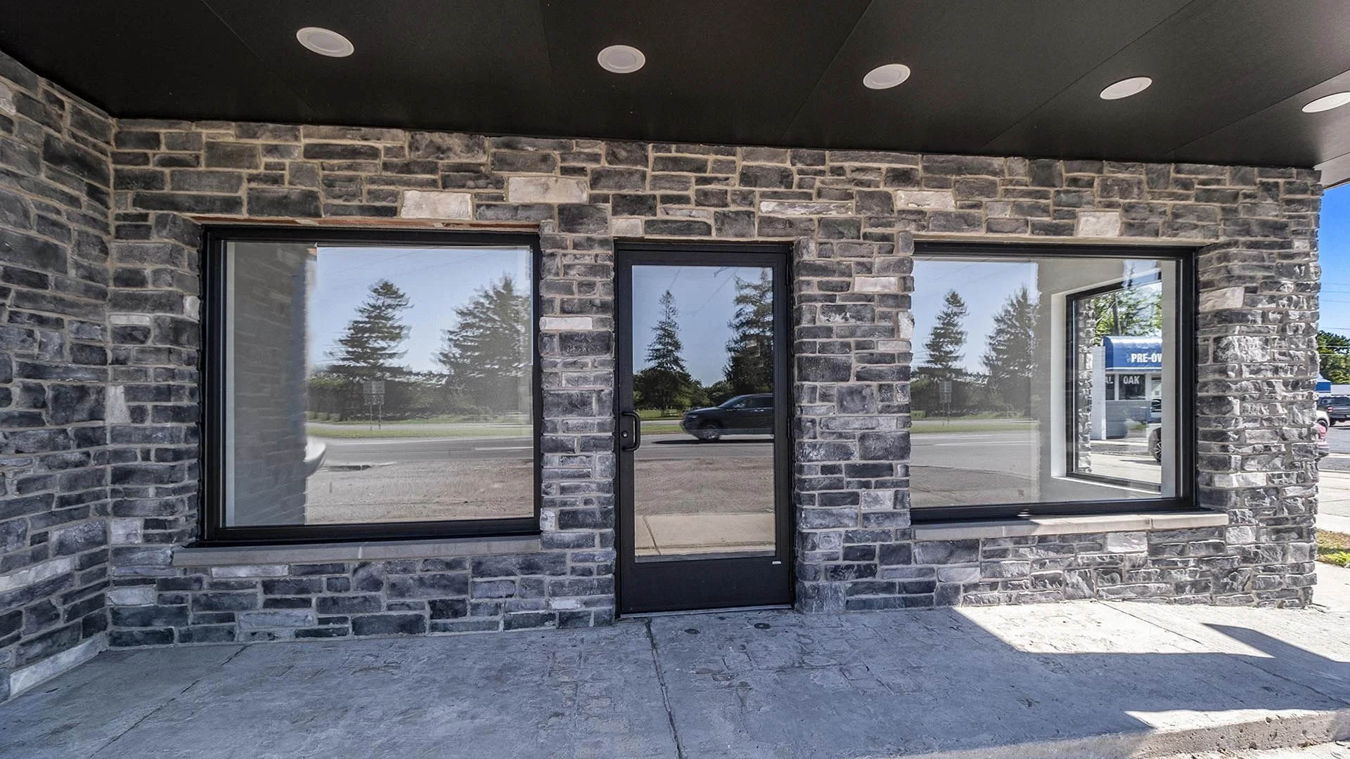 30100 Woodward pics.jpg