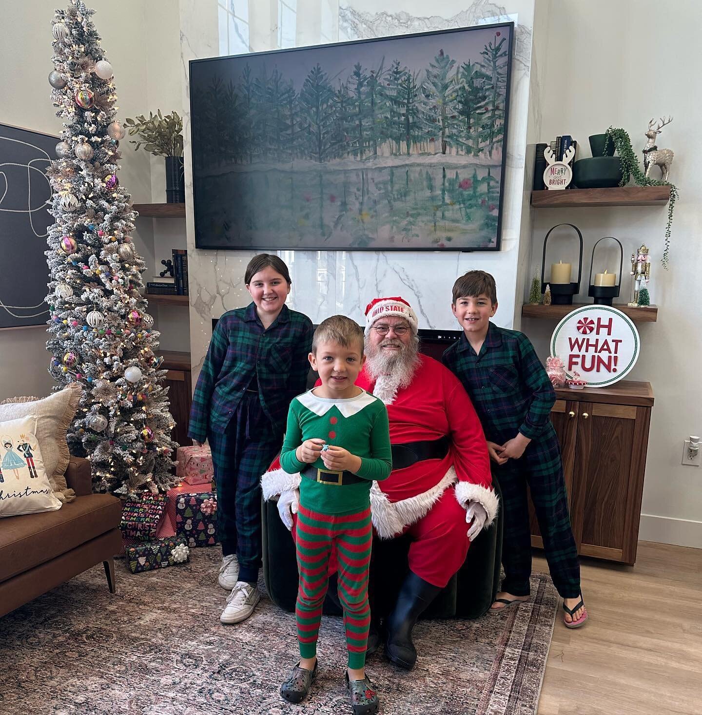 Santa Brunch was a success, thank you to everyone who came out and took pictures with Santa 🎅🏻 ✨

We love seeing your photos! Don&rsquo;t forgot to share them! 🫶🏻📸

#santabrunch #sugarrunapartments #apartmentcommunity #residentevents