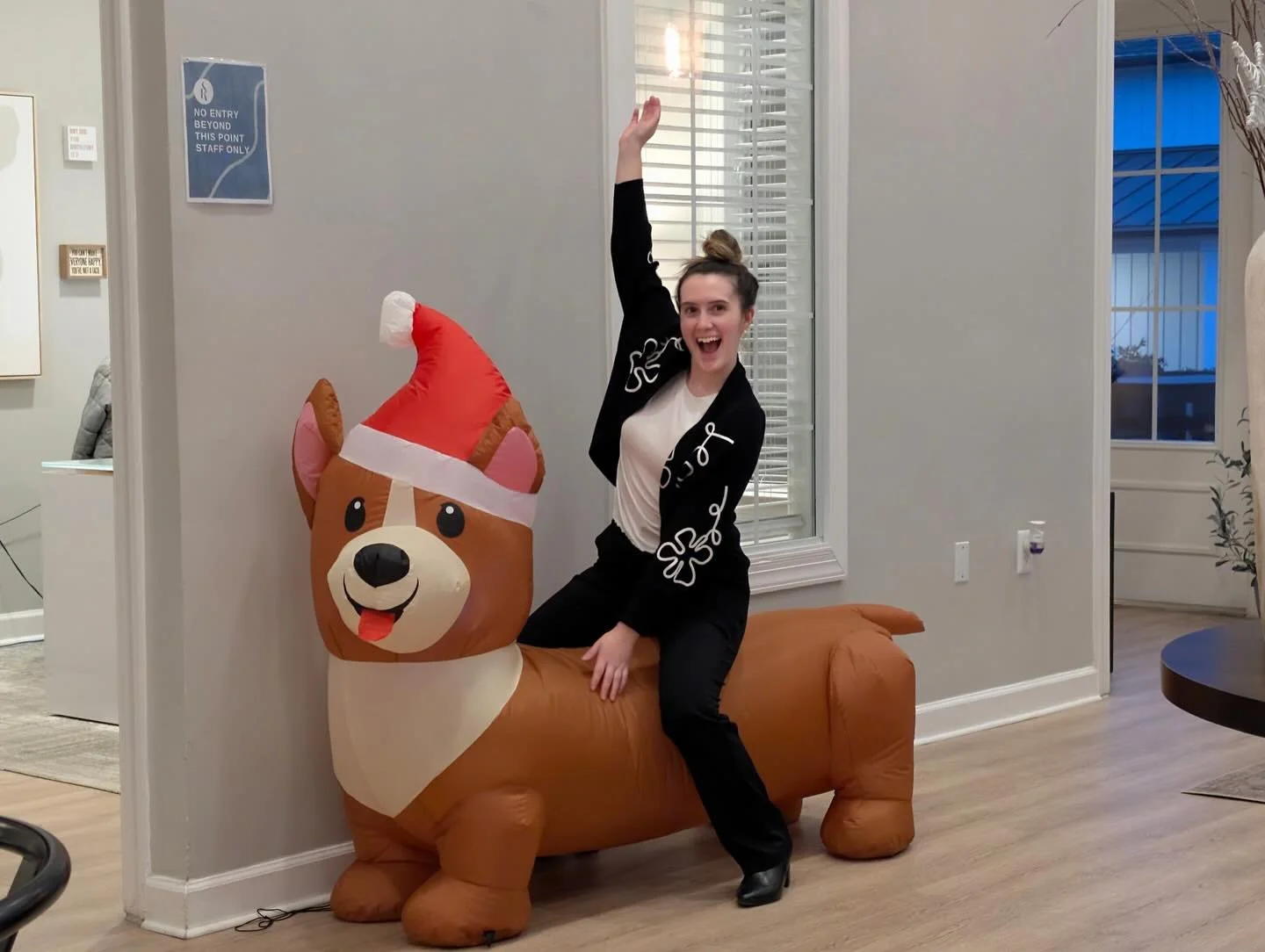 Feeling festive (and goofy) at Sugar Run! Looks like this inflatable corgi (Gary) is the perfect ride to kick off the season! #sugarrun #HolidayFun #FestiveVibes #ResidentJoy #holidaycheer