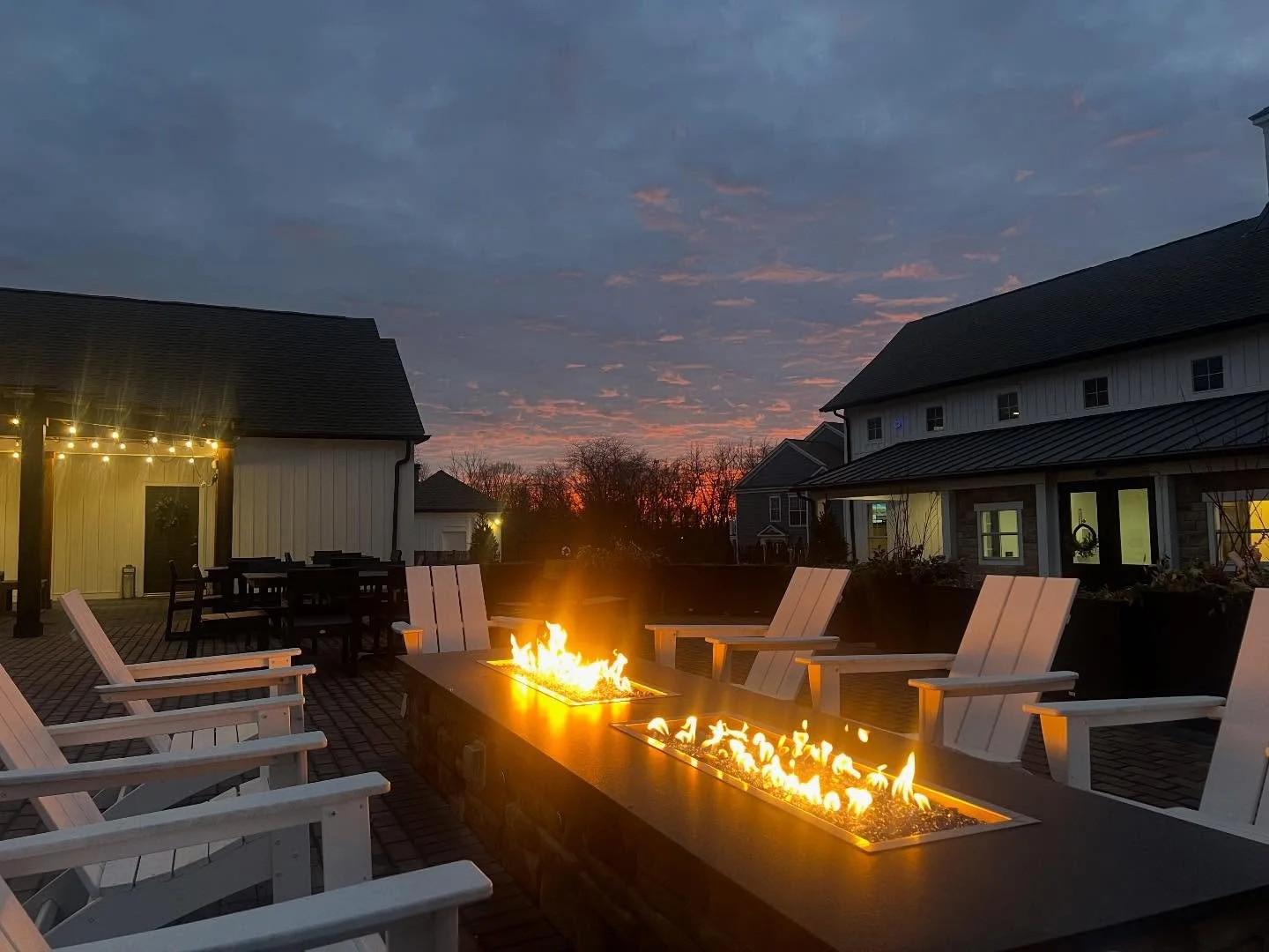 The sky was absolutely stunning tonight with shades of pink, orange, and purple &mdash; we simply couldn&rsquo;t resist taking a photo! 🌌✨