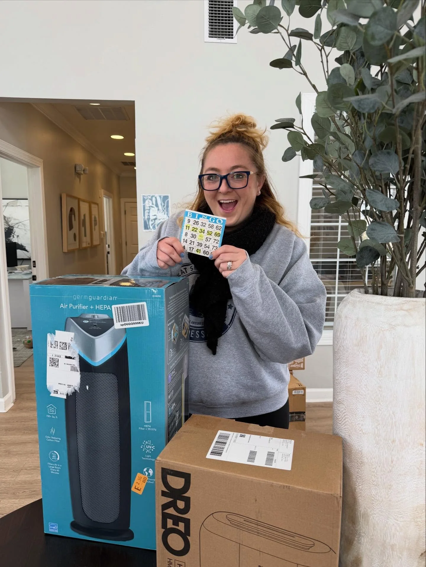 Congratulations to our Bingo winner! Thank you to all our residents who participated and made the event so much fun! We look forward to hosting more memorable moments together at our next resident event! 🎉😁 #bingo #winner #sugarrunapartments #commu