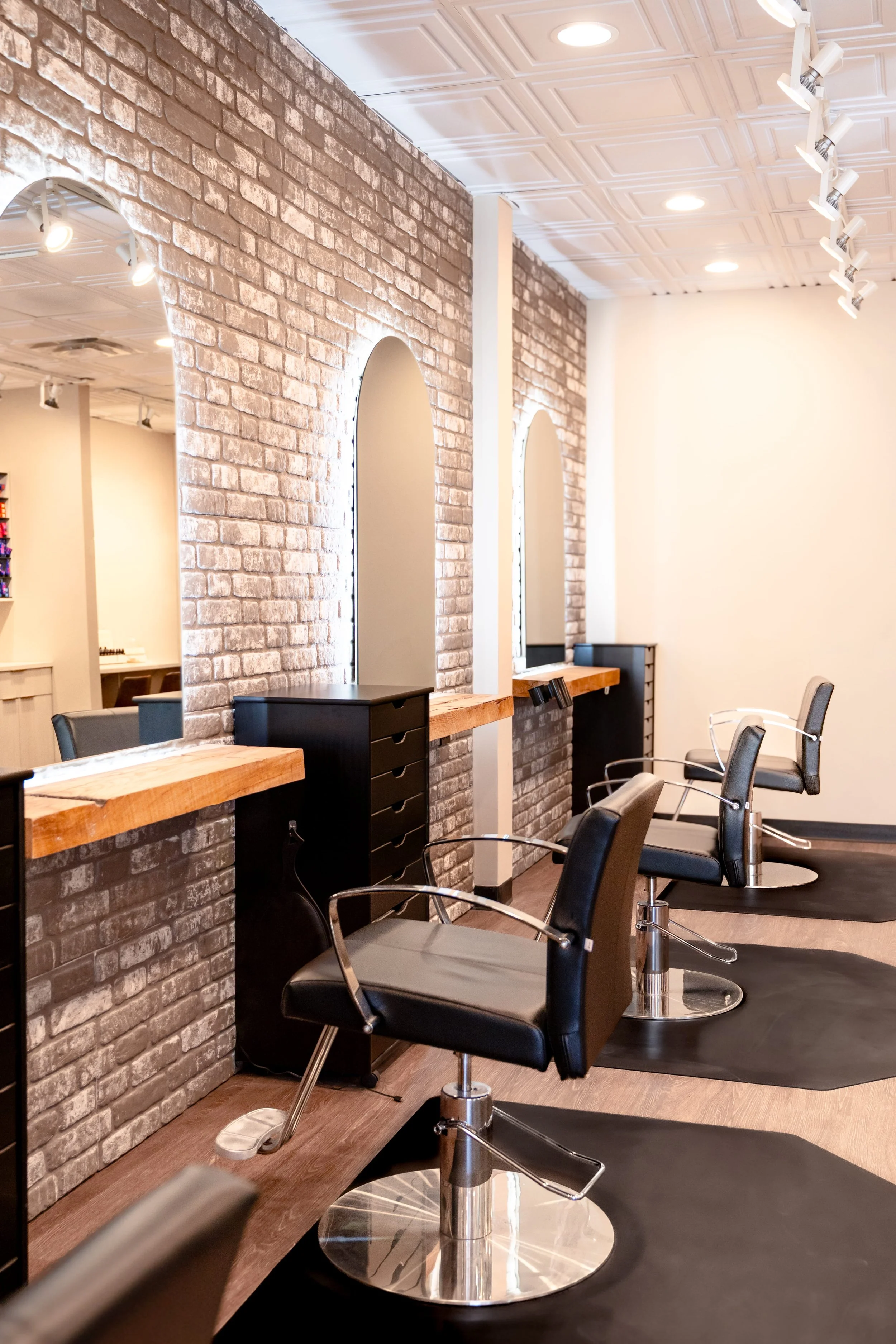 Headquarters Design Studio — Aveda Hair Salon in Des Plaines, IL