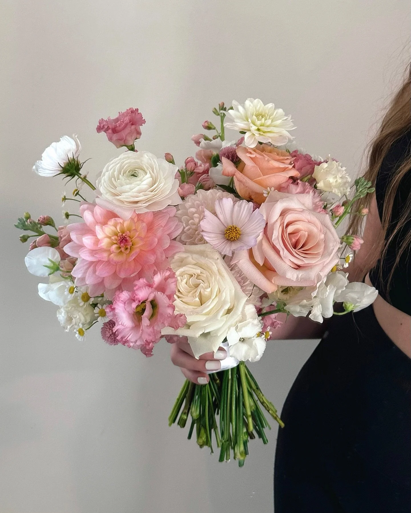 Peaches and cream with the sweetest pop of pink - a delicious palette to work with✨💓🍑