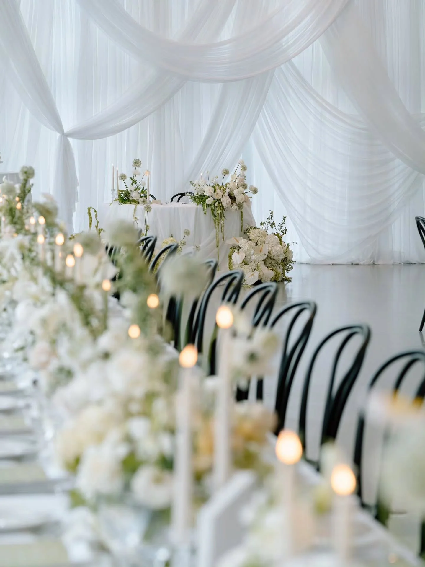 Oh heyy, it's been a minute - we have been BUSY making wedding dreams come true! Going allll the way back to May, check out this gorgeous day for Mercedes and Chris 🤍

Bride @mercsiee
Photography @lisa.mariephotography
Venue @at_theagh
Planner @salu