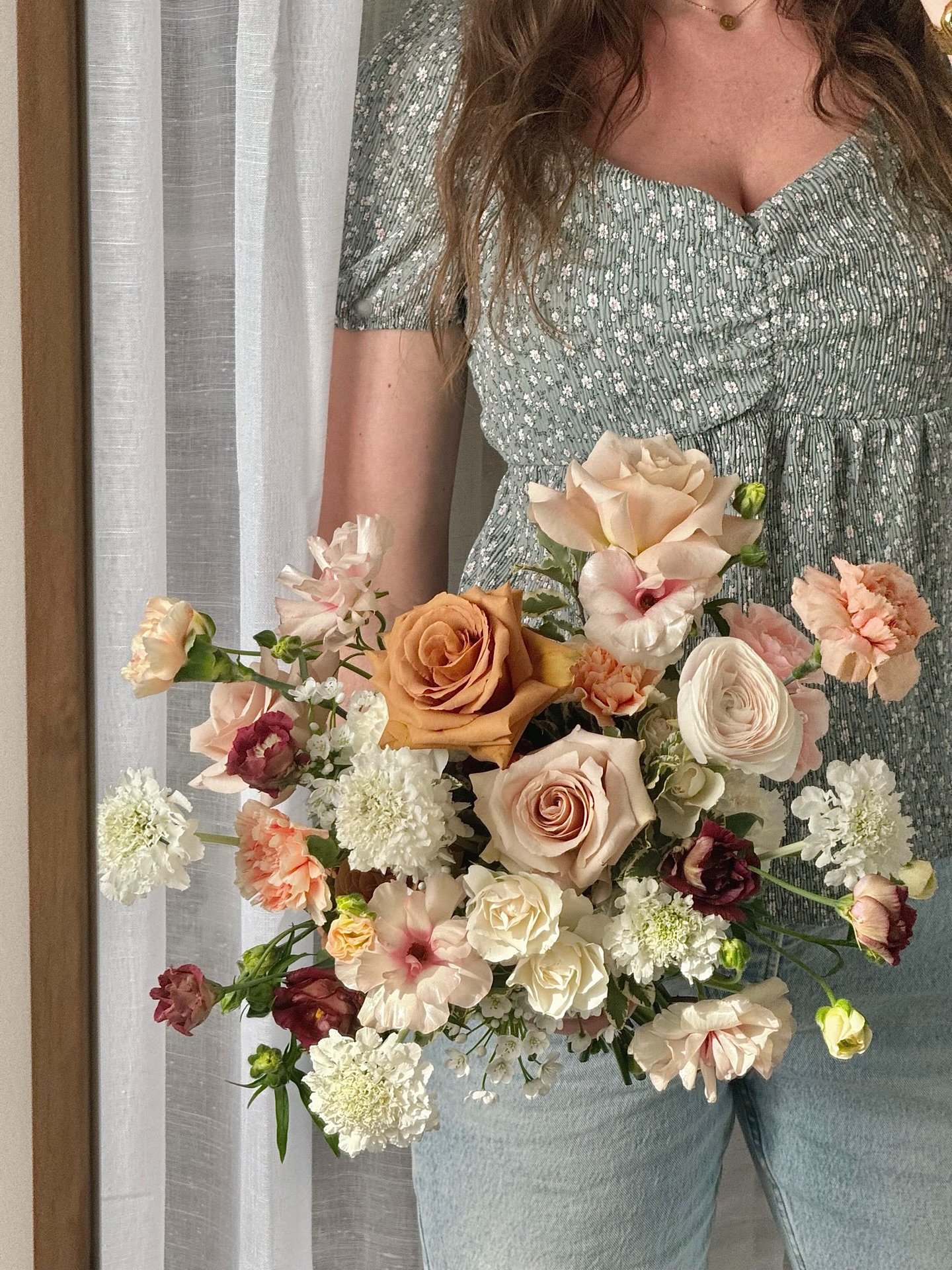 The bridal bouquet is arguably the most important floral piece of your wedding day. Choose a florist who designs it that way - with care, intention, and so much love (hi, thats me)