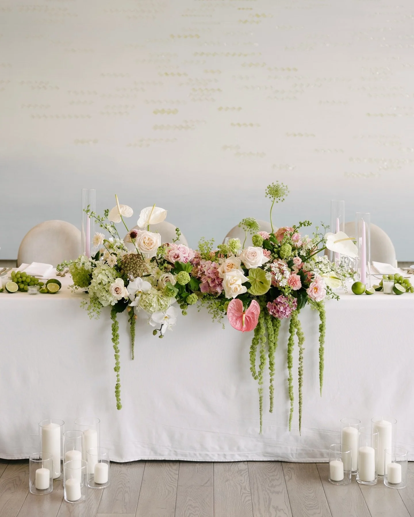 Hands down one of my fav designs from this year // Fun, whimsy and fruity accents🌸🍋&zwj;🟩

Venue @thepearlehotel @pearleweddings 
Bride @lizzxla 
Florals @thebloomstudioca 
Photography @mangostudios