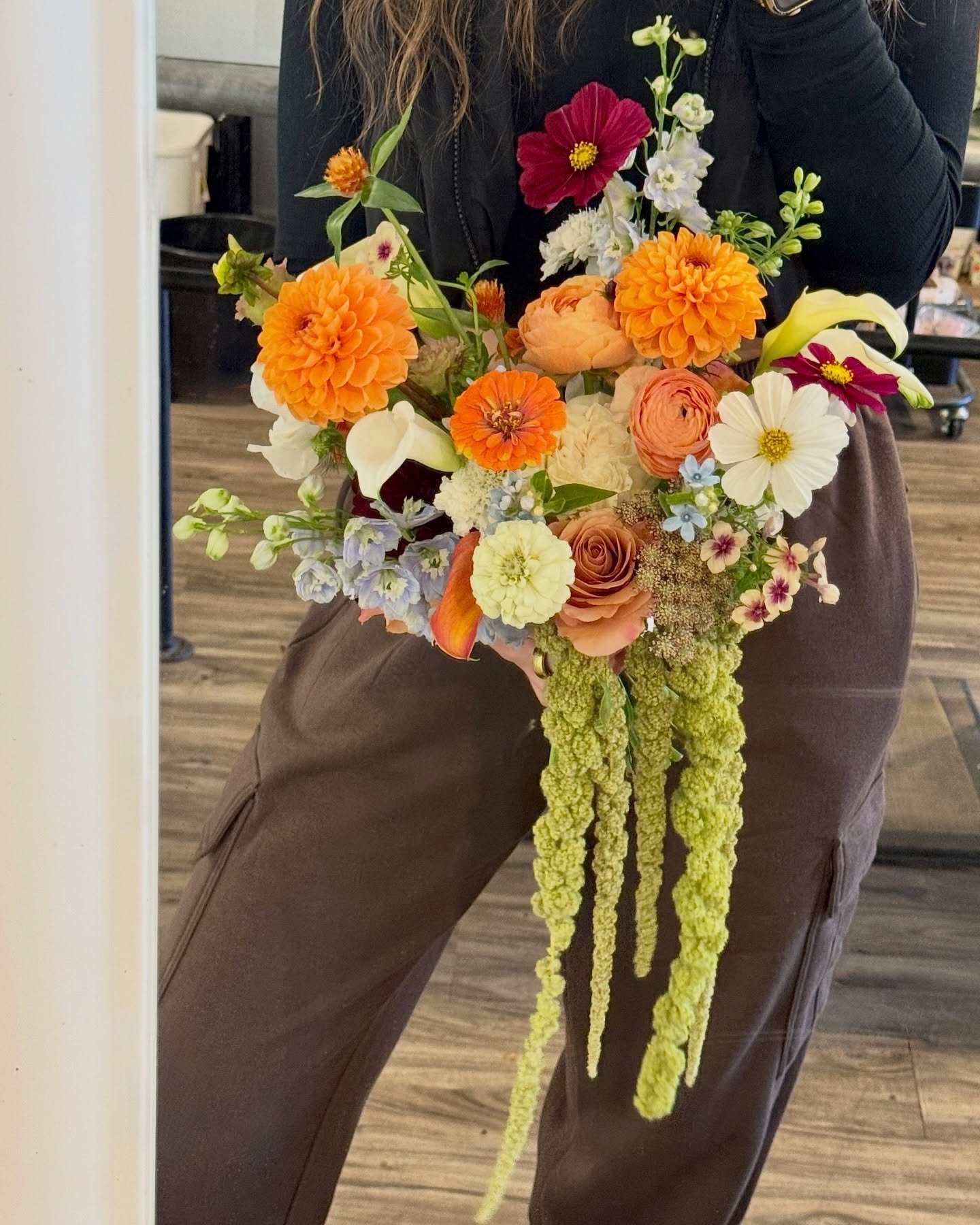 Hand tied with seasonal favourites from October🩵🍂