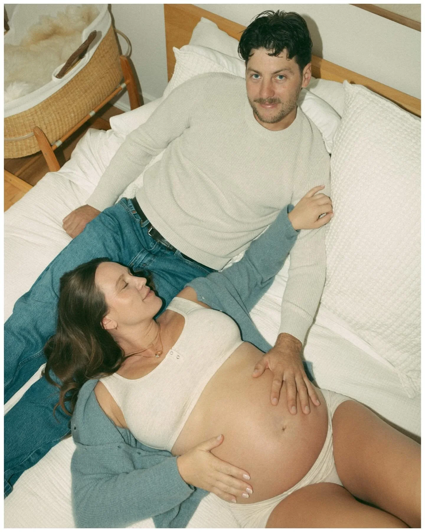 You can&rsquo;t convince me there&rsquo;s a better way to spend a foggy morning than third wheeling in Lily and Josh&rsquo;s house.
.
.
.
.
.

#norcalphotographer #santacruzphotographer #sfphotographer #sanjosephotographer #carmelphotographer #bayare