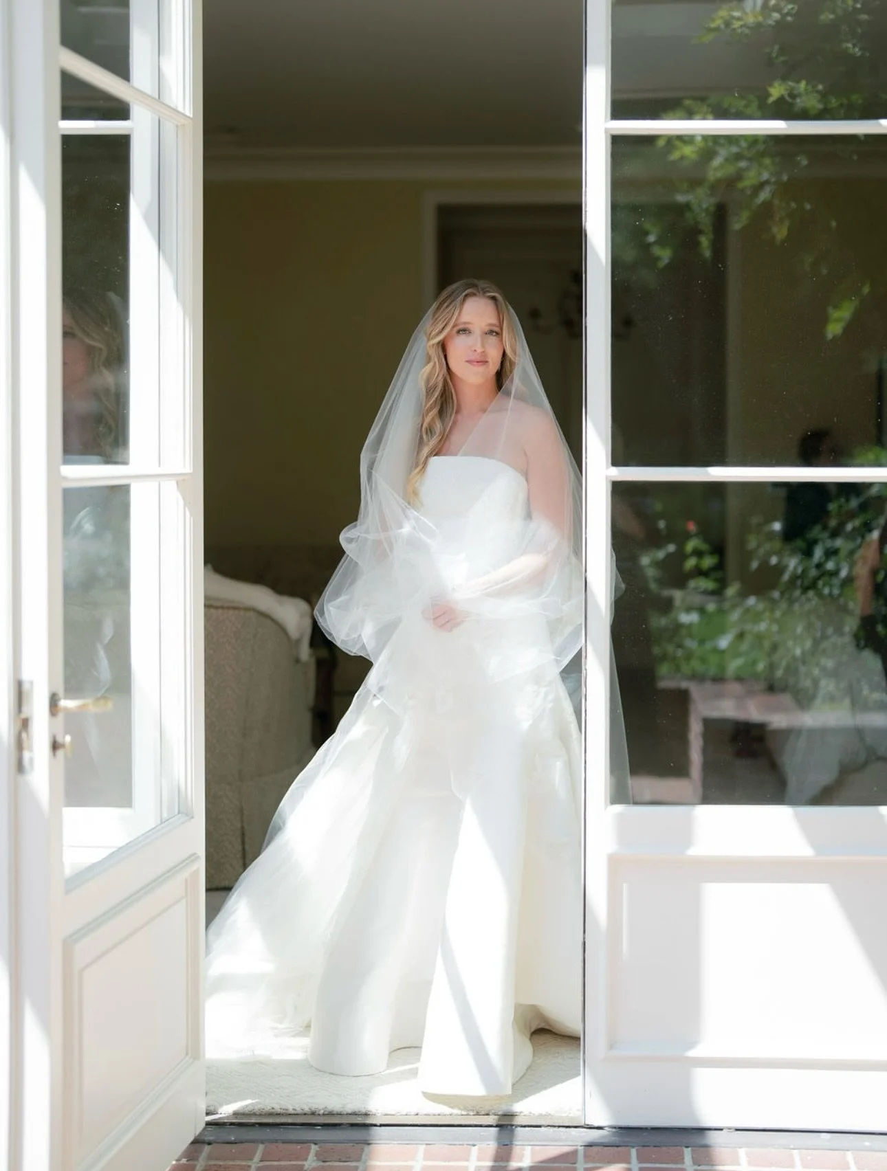 Where natural beauty meets refined celebration. Bringing fresh, natural elegance to a wedding as breathtaking as its setting.
.
.
planning and design @lauriearons 
floral &amp; design @sarah_winward 
photo @corbingurkin
catering @paulaleduc
venue @fi