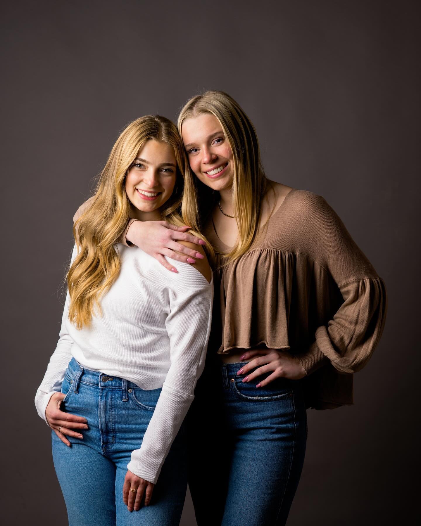 Sarah and Julia, for the #thenandnowproject, and two of the loviest people around. 💕

#portraitphotographer #milwaukeeheadshots #cedarburgphotographer #headshots #seniorphotos #seniorphotographer #seniorpictures