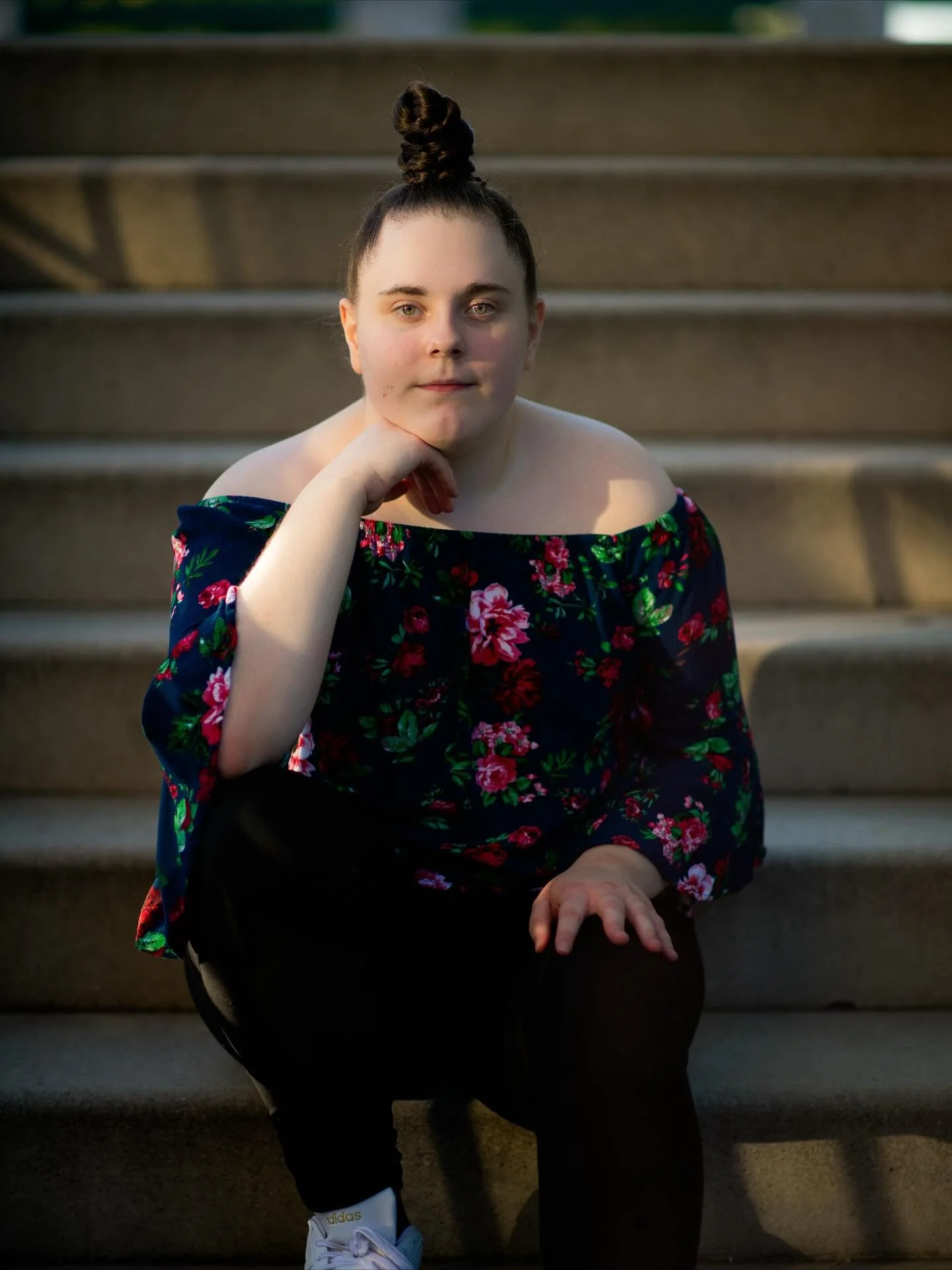 Bella, in Cedarburg.

#theseincredibleseniors #allaboutyou #seniorphotos #seniorportraits #seniorpictures #seniorphotographer #classof2026 #cedarburgphotographer #milwaukeephotographer