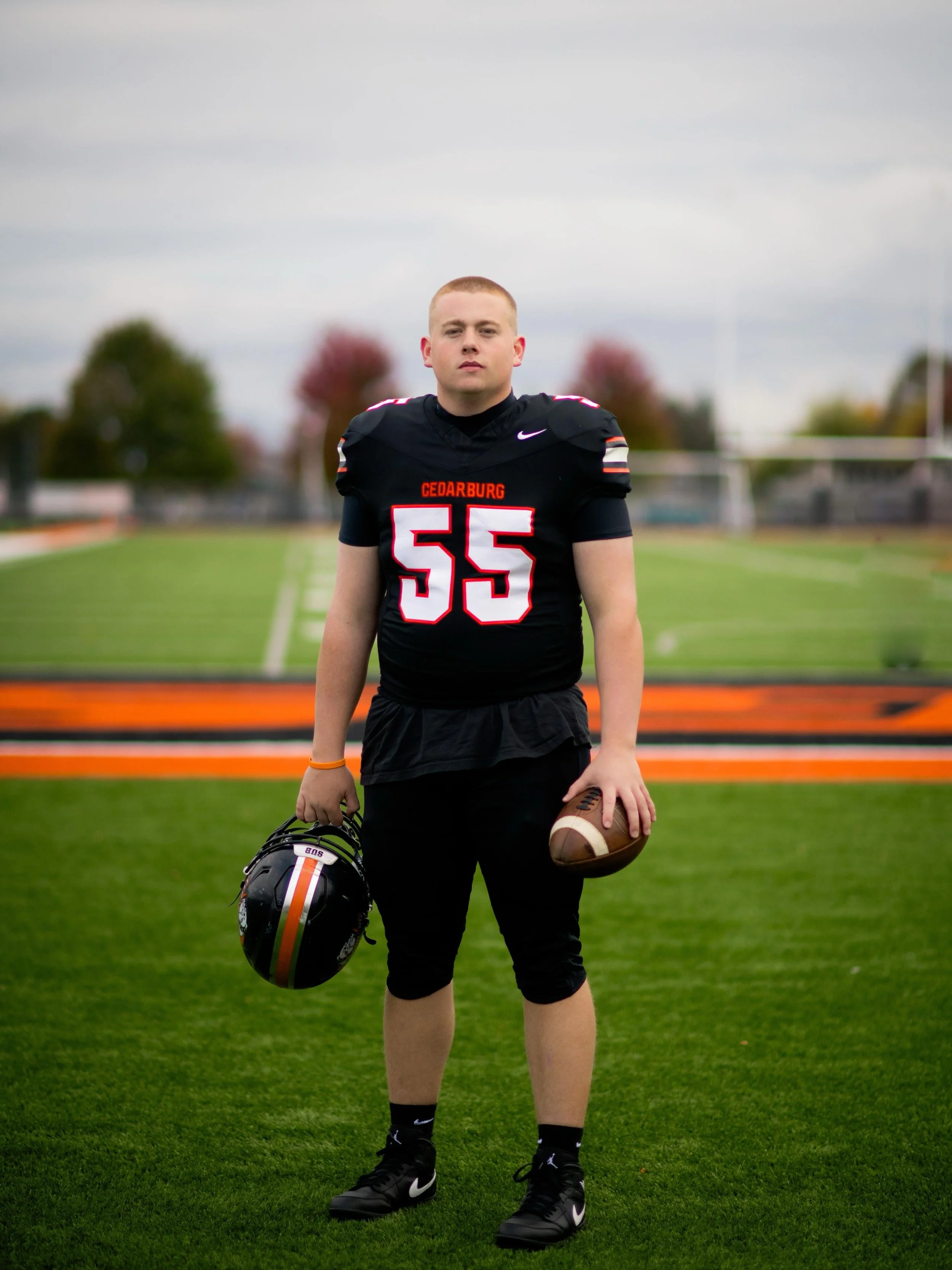 HEY FOOTBALL PLAYERS! Once practice starts, it is HARD to find a time that works for senior photos. BOOK YOUR SESSION EARLY! This is Park, at Covered Bridge Park, and at Cedarburg High School. 

#theseincredibleseniors #allaboutyou #seniorphotos #sen