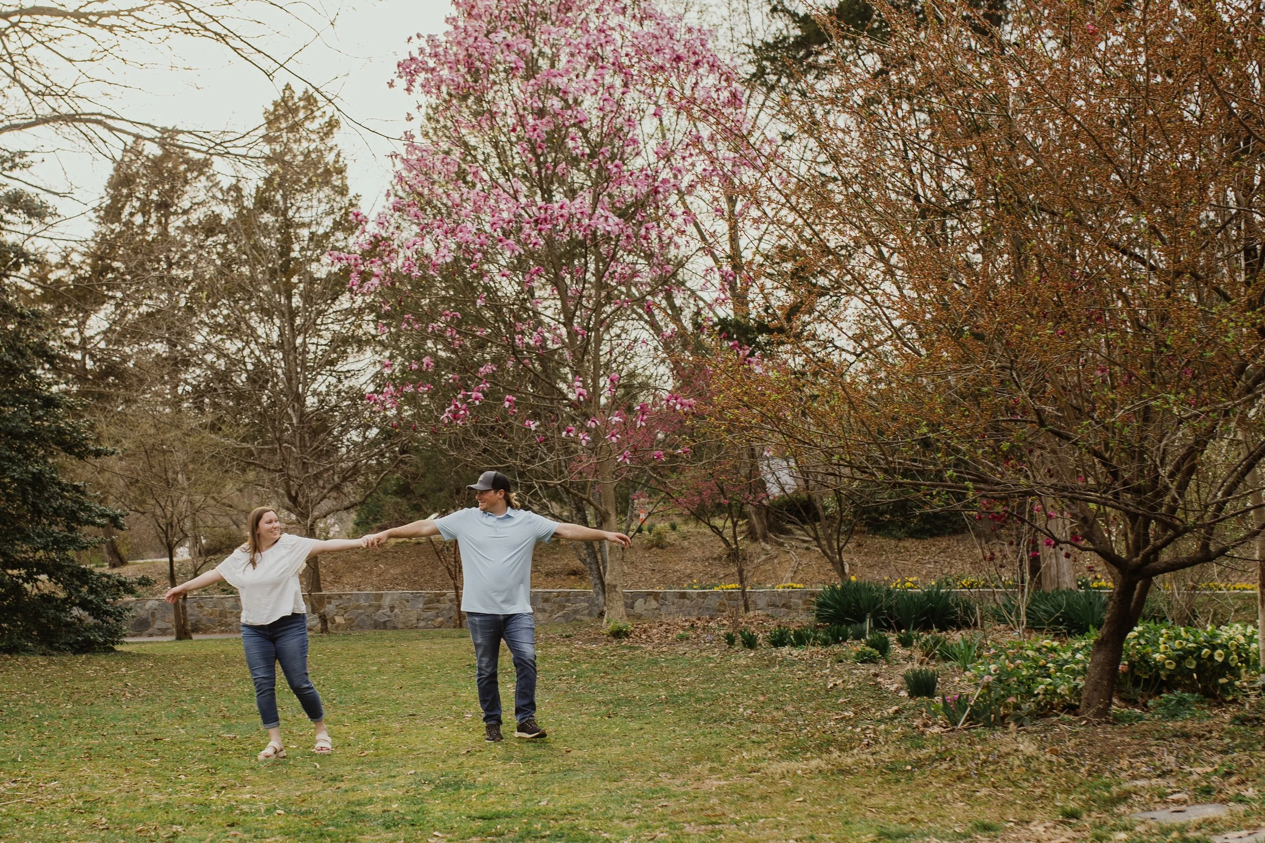 green-spring-gardens-engagement-session-alexandria-virginia-spring-blooms.jpg